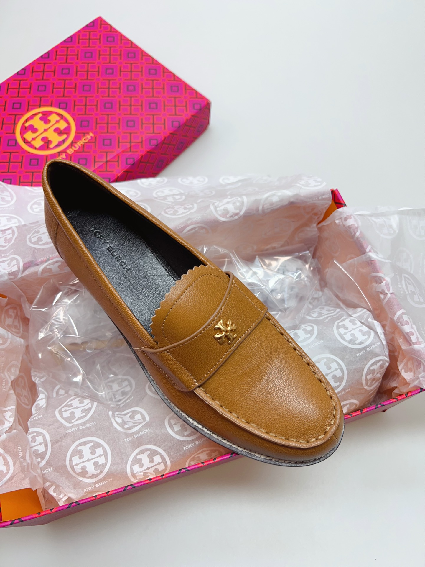 ⬆️23516-Tory Burch-875 gallery