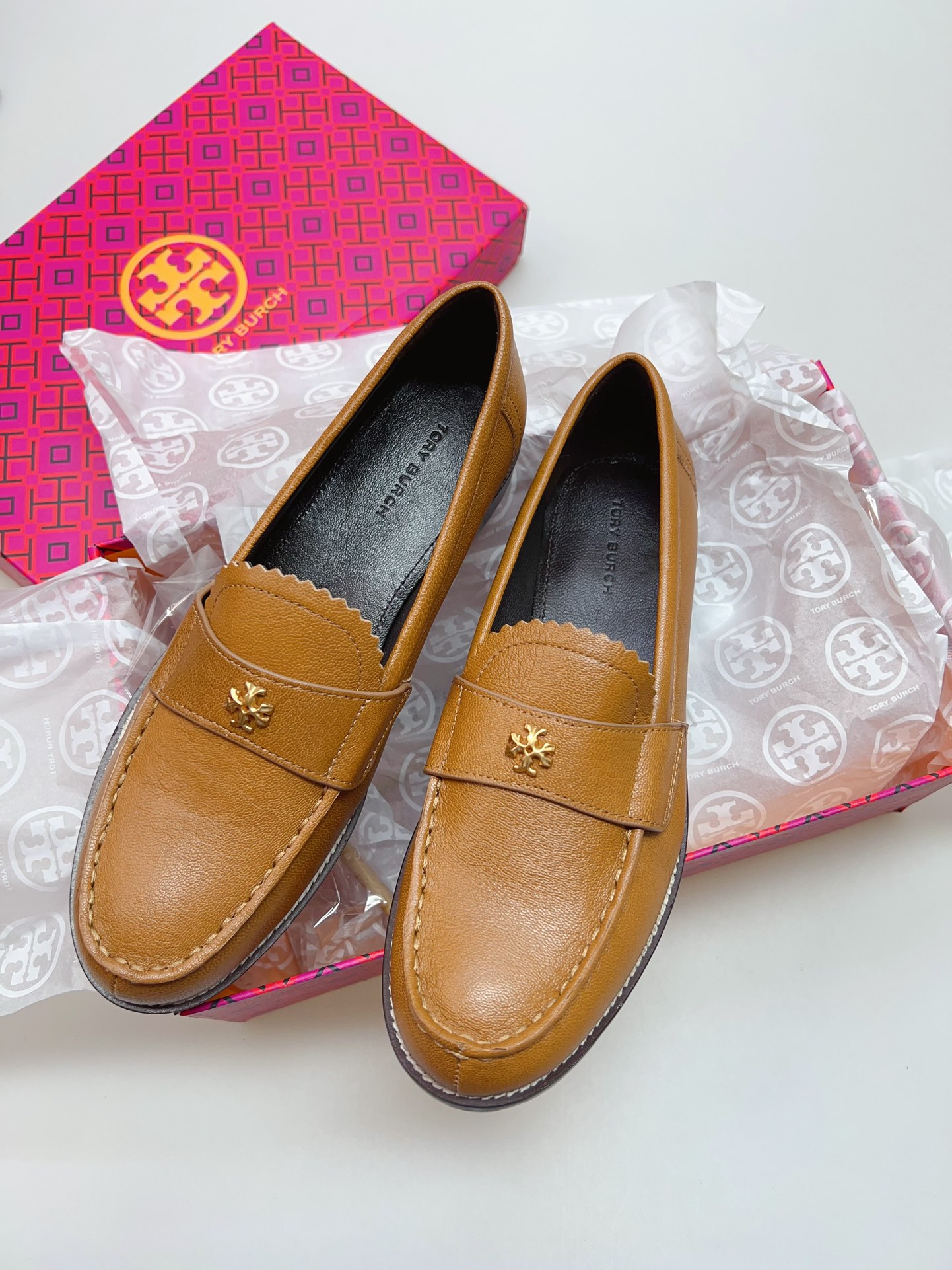 ⬆️23516-Tory Burch-875 gallery