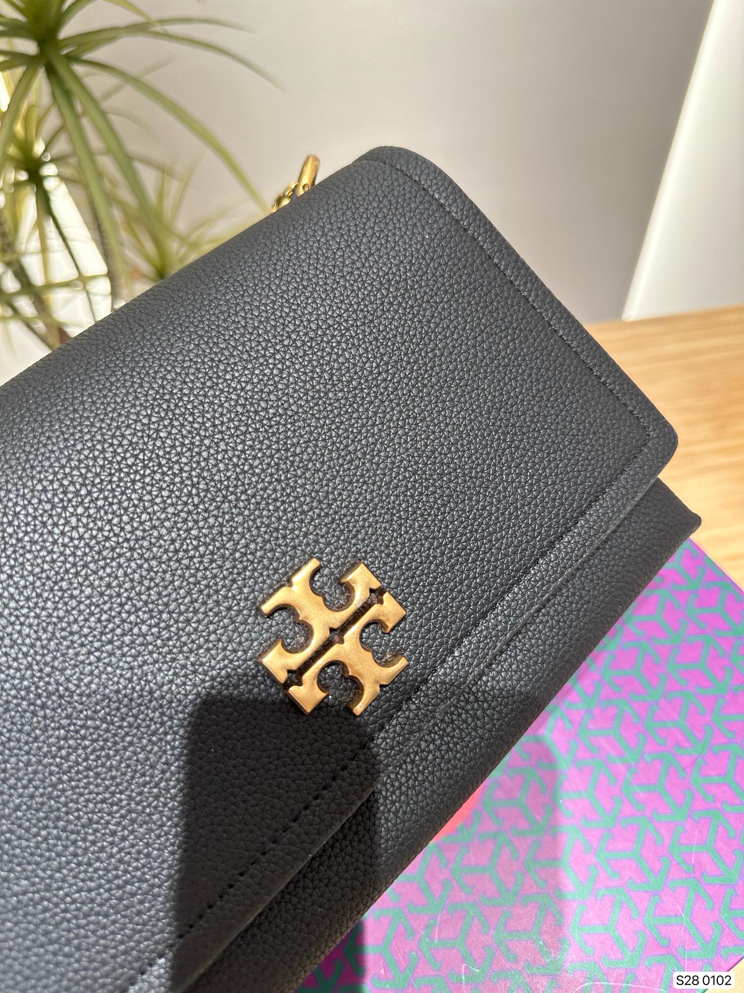 ⬆️23519-Tory Burch-510 gallery