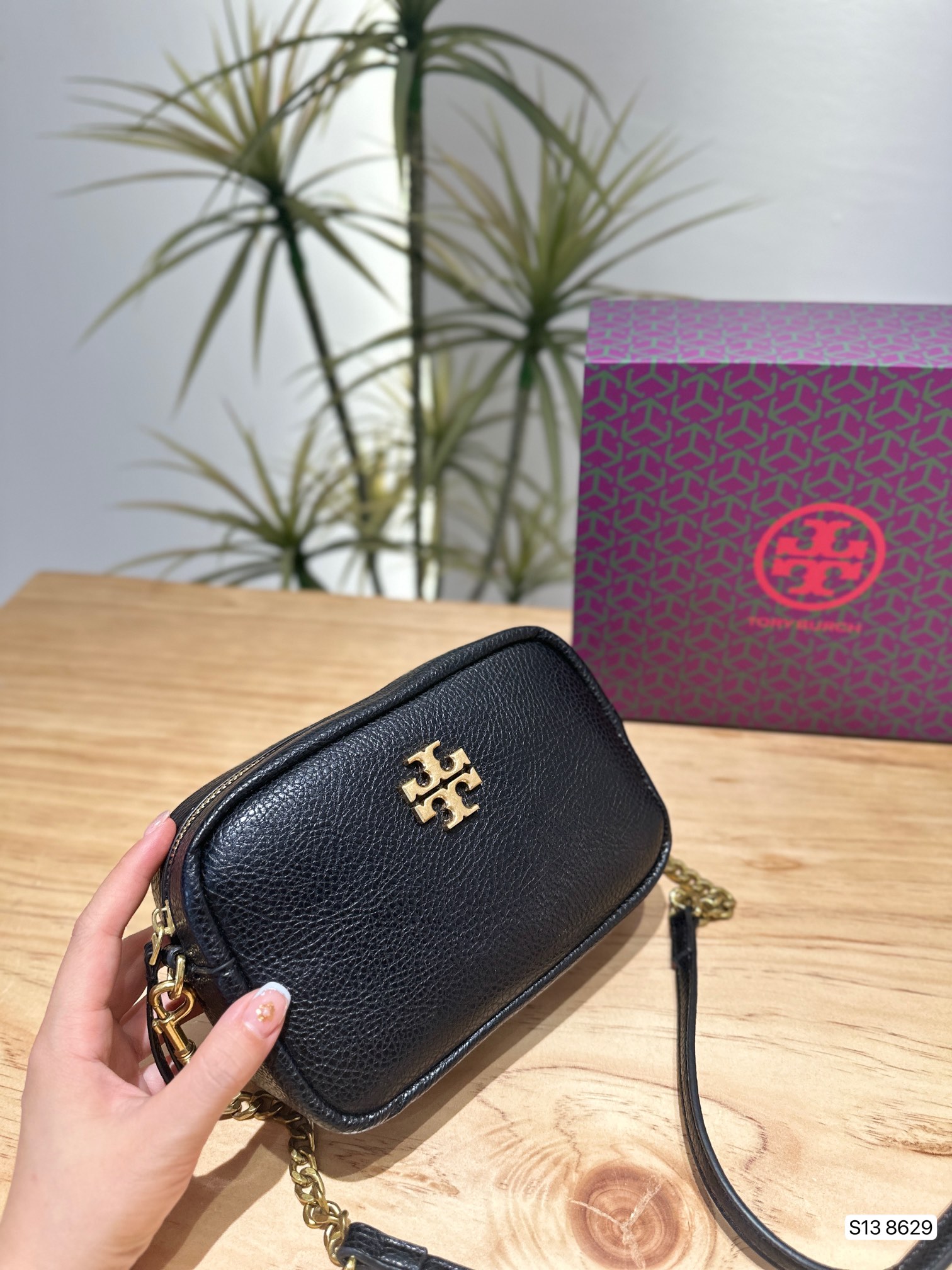 ⬆️23556-Tory Burch-375 gallery