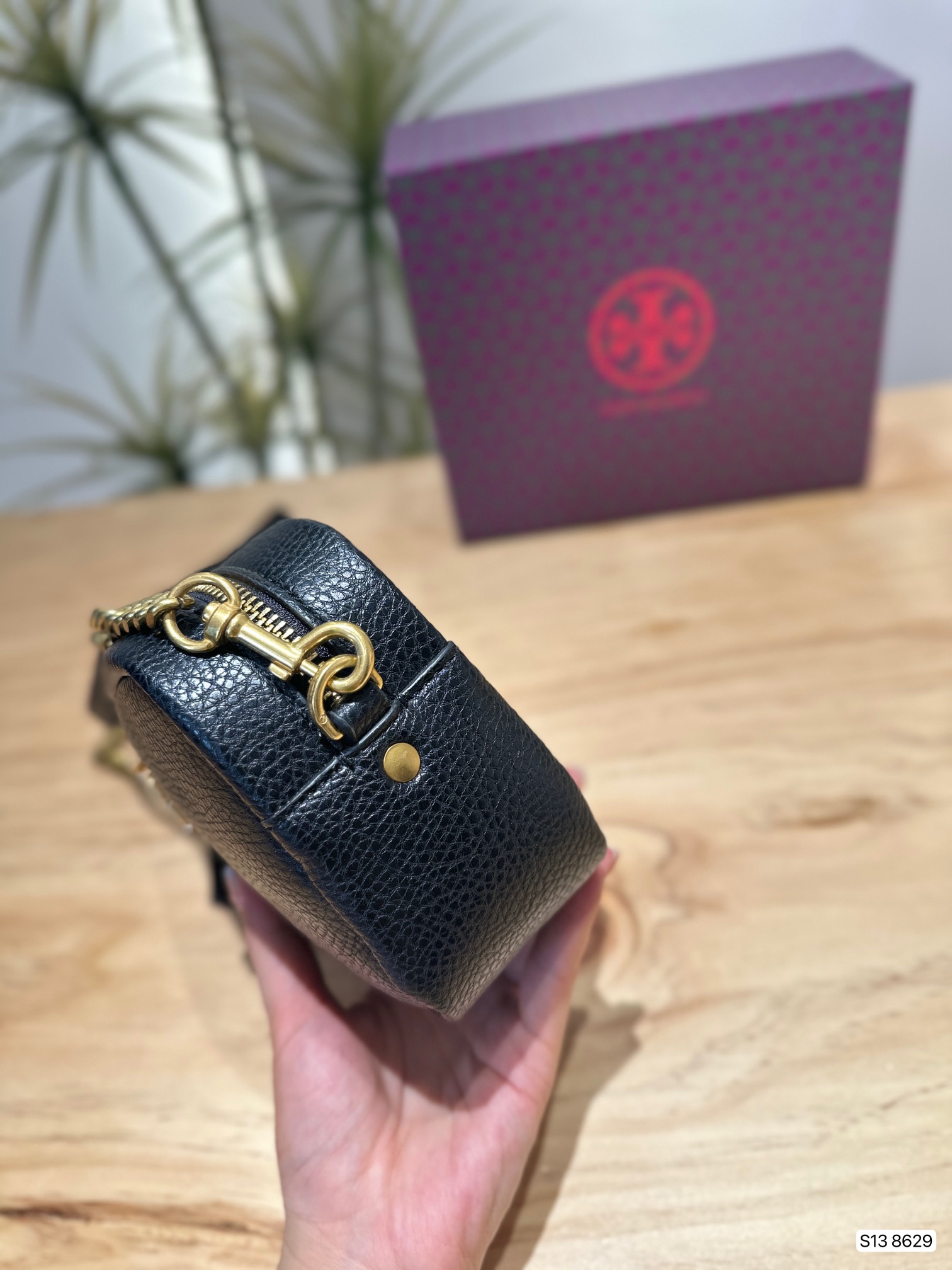 ⬆️23556-Tory Burch-375 gallery