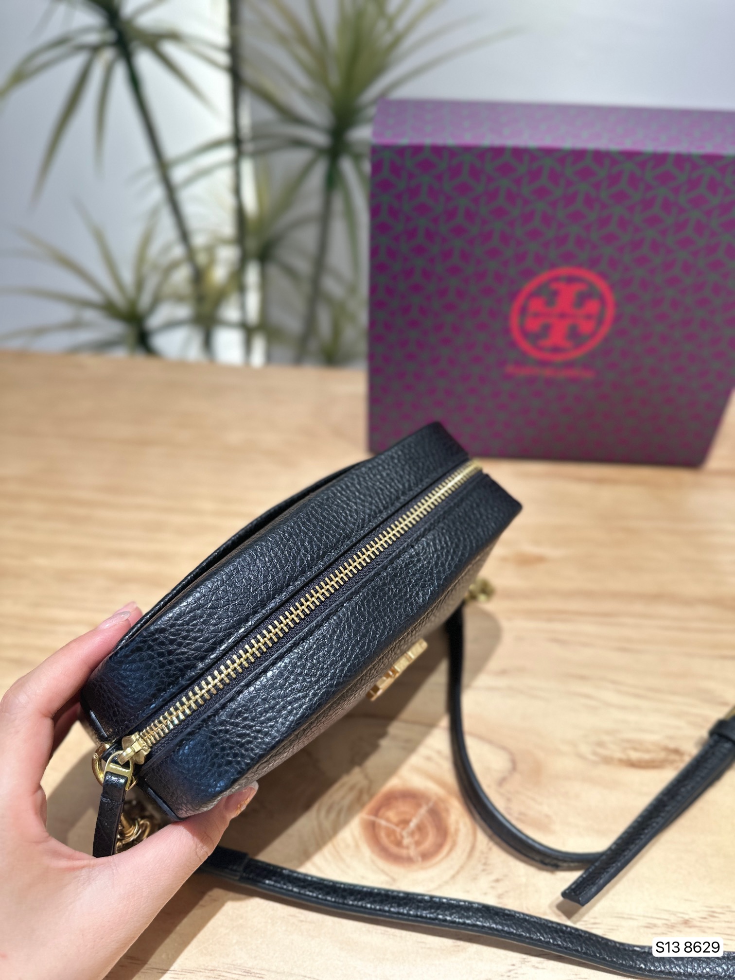 ⬆️23556-Tory Burch-375 gallery