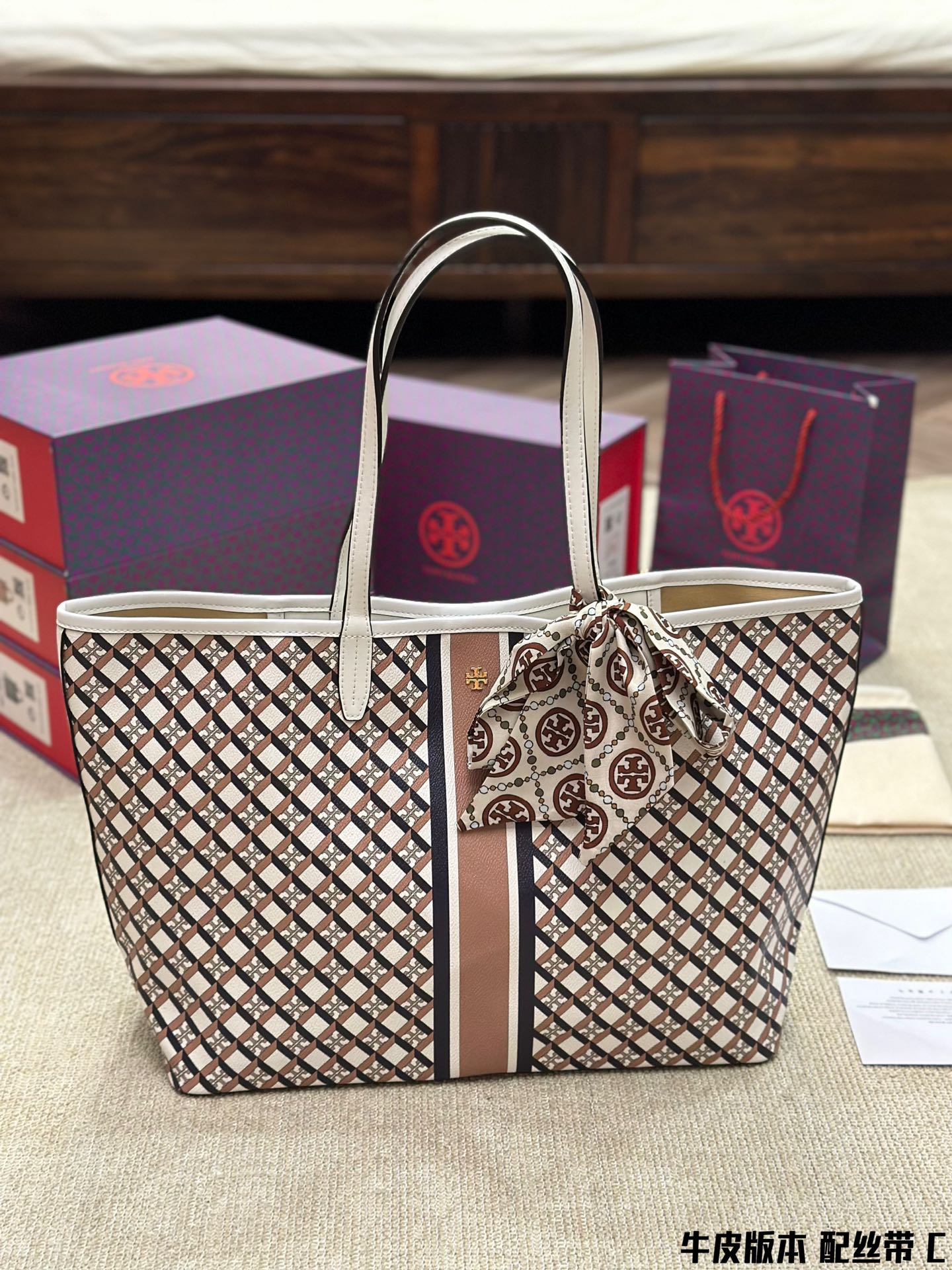 ⬆️23581-Tory Burch-525 gallery