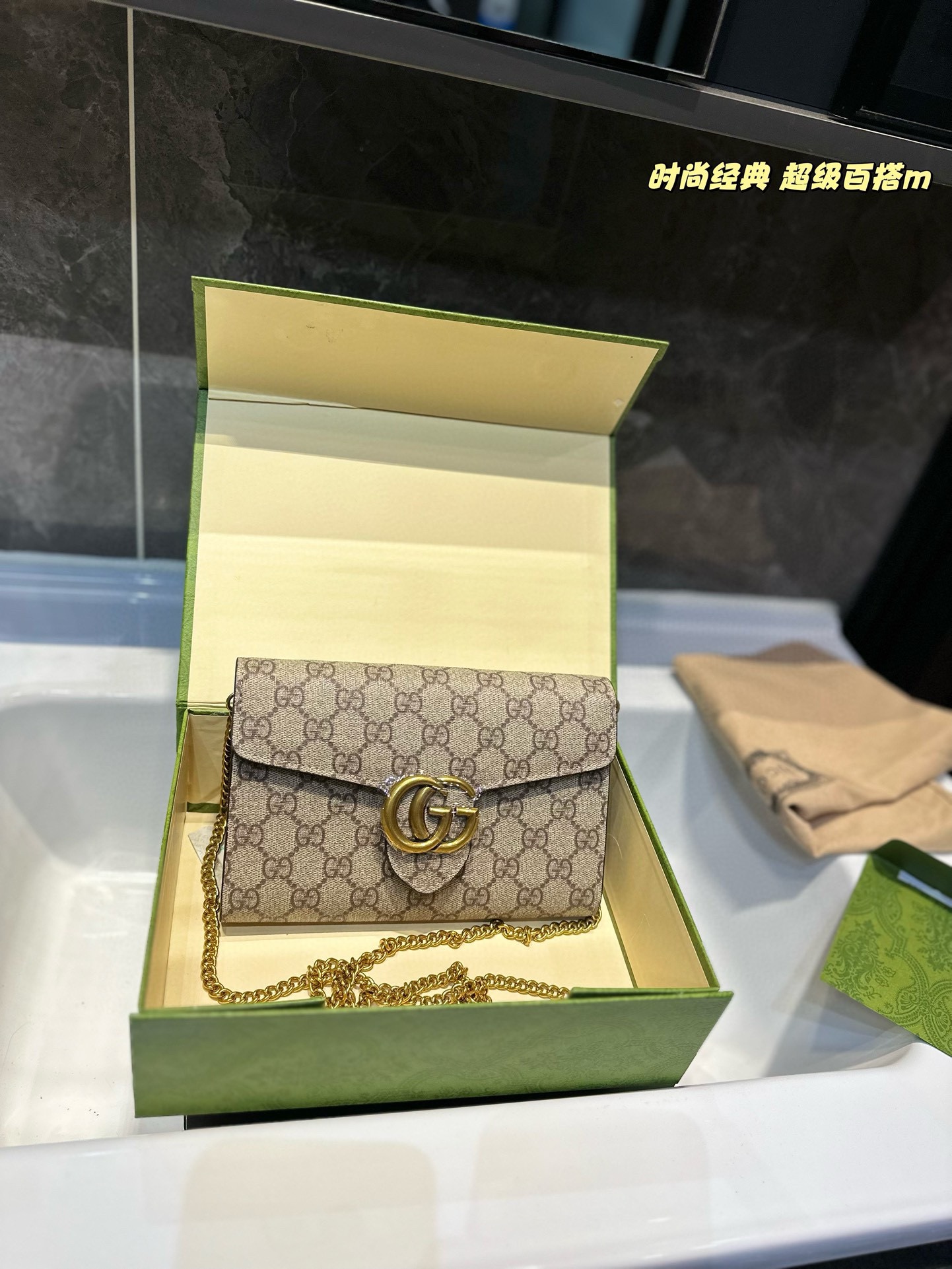 ⬆️23593-Gucci-399 gallery