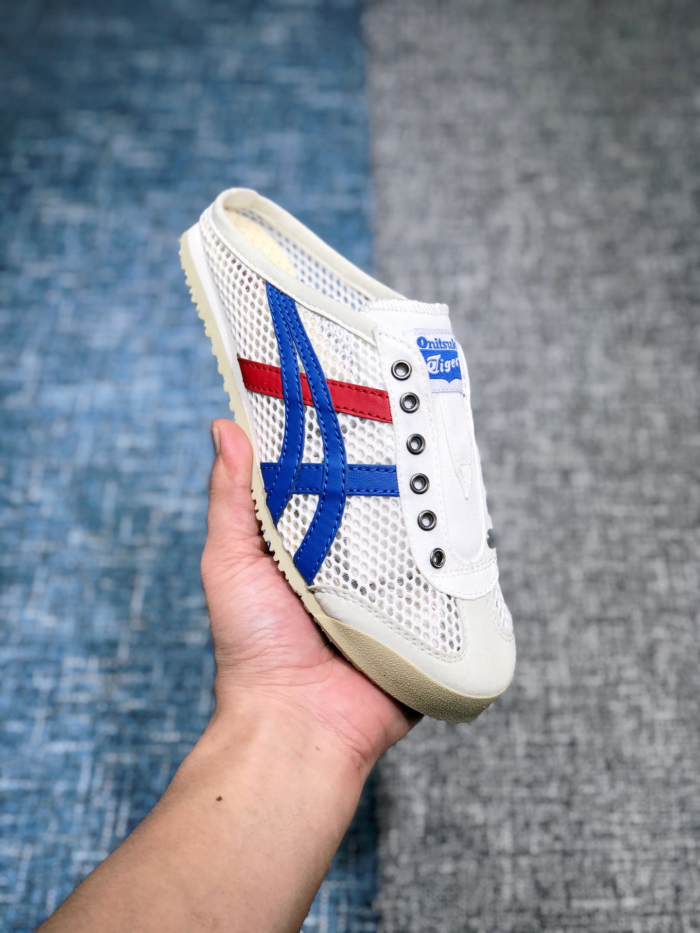 ⬆️23622-Asics-415 gallery