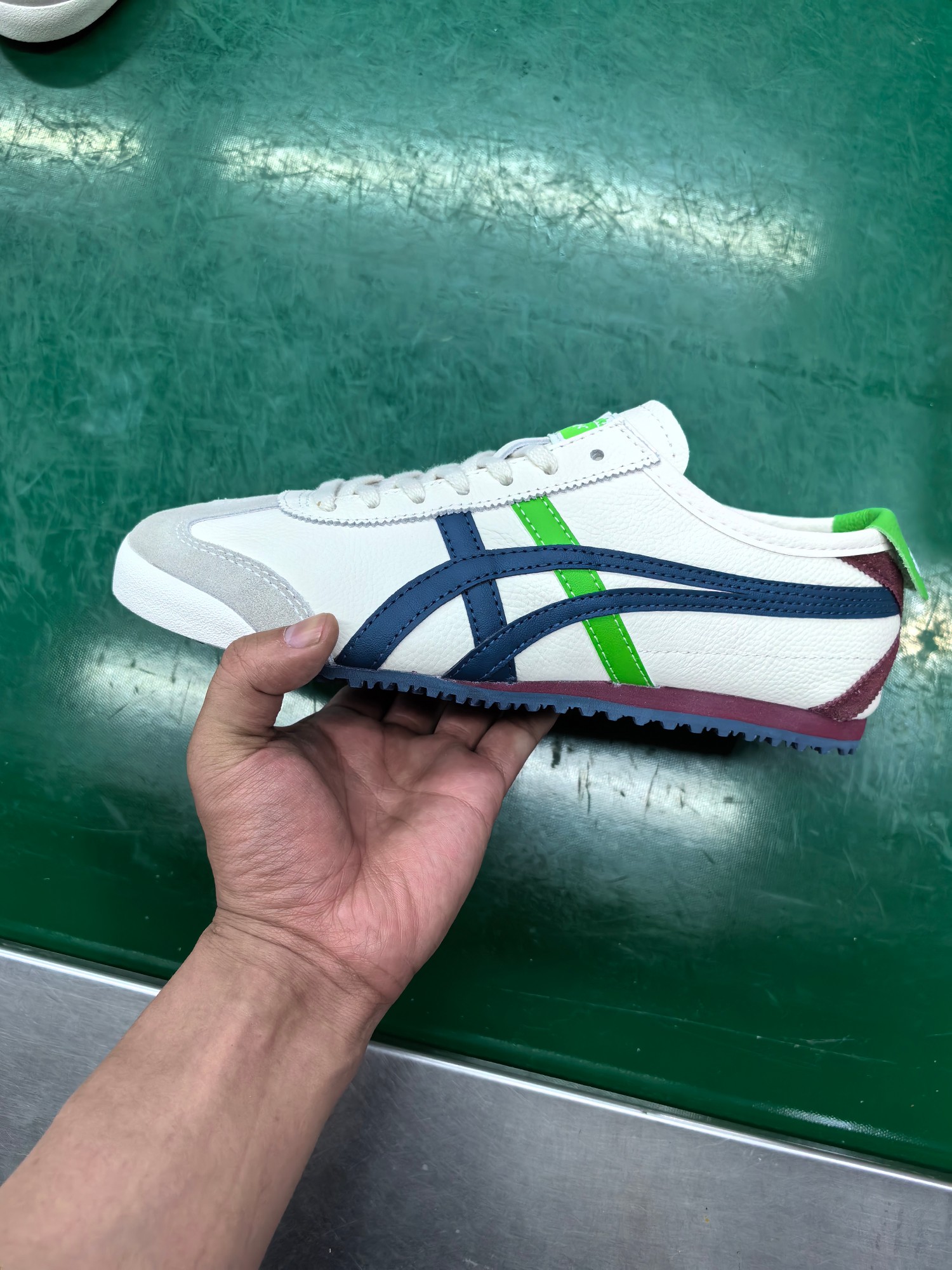 ⬆️23640-Asics-489 gallery