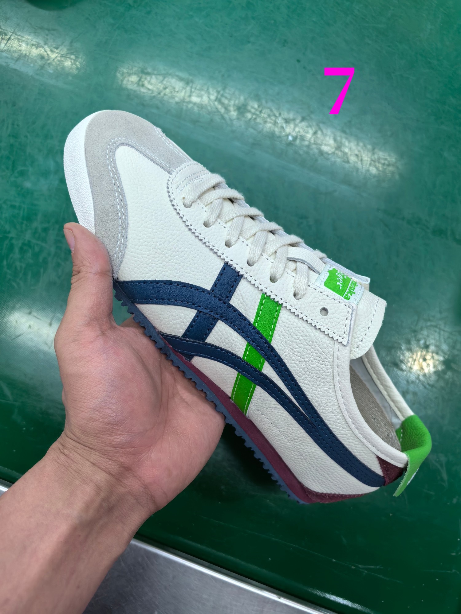 ⬆️23640-Asics-489 gallery