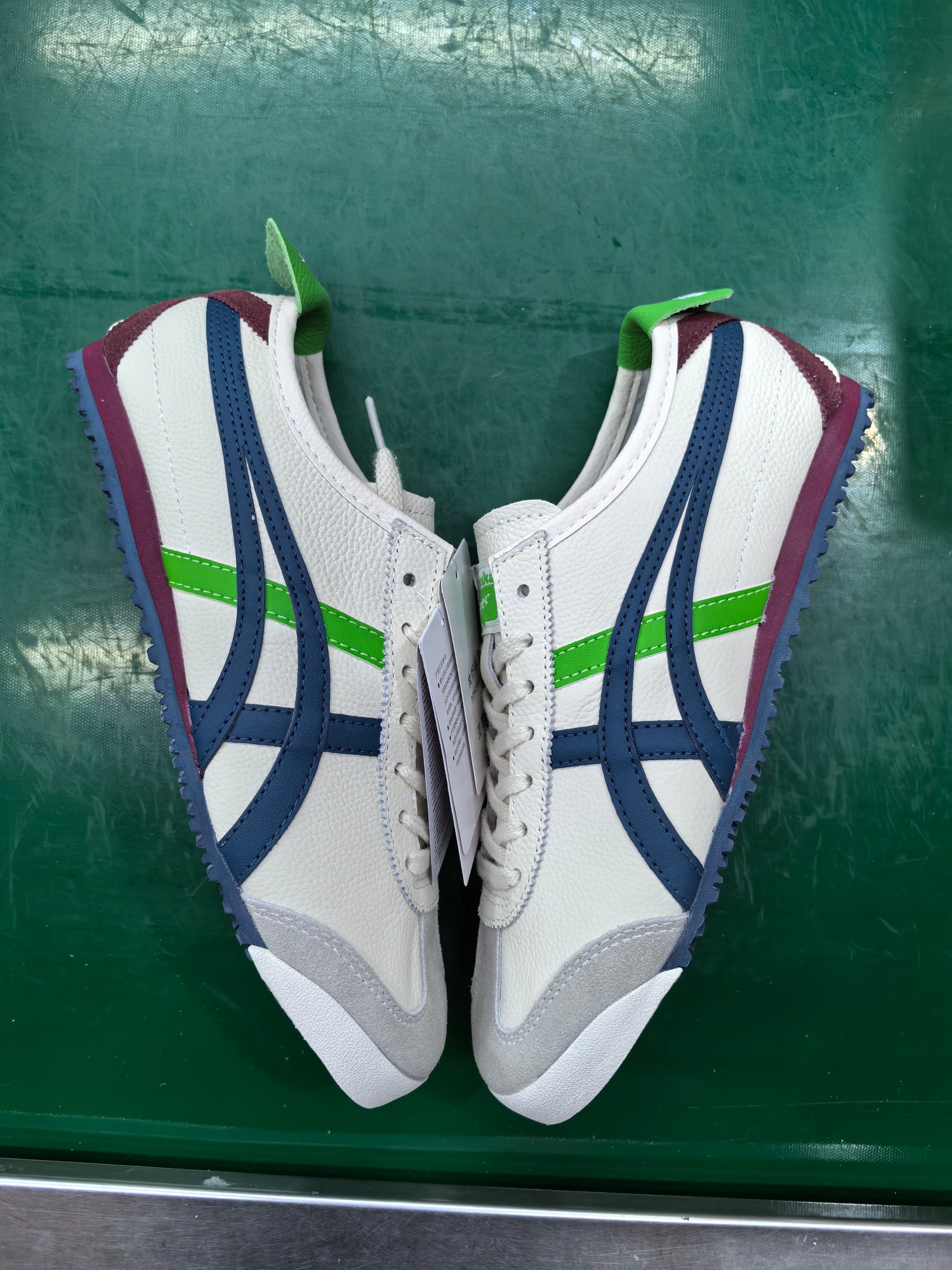 ⬆️23640-Asics-489 gallery