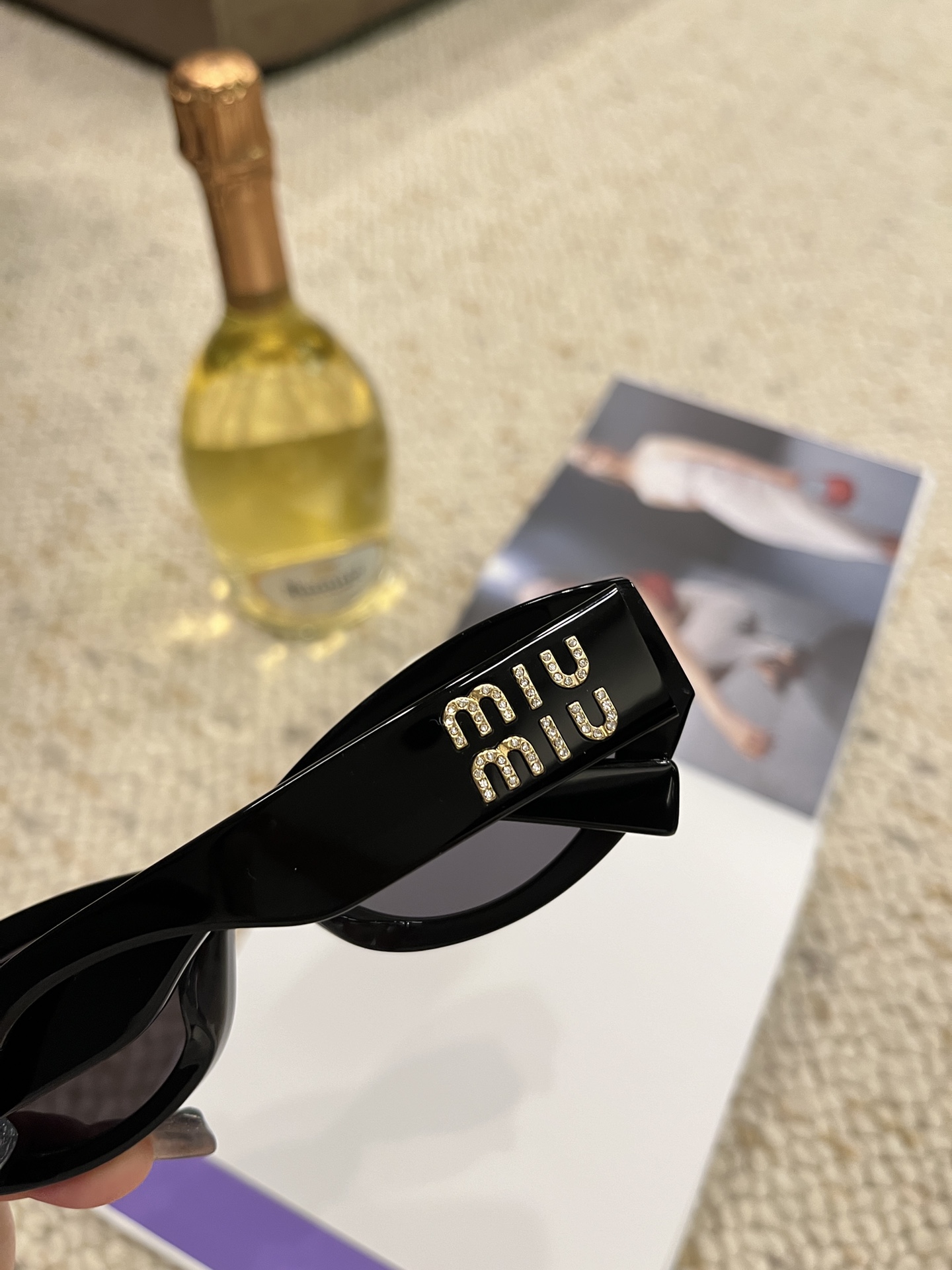 ⬆️23641-miumiu-415 gallery