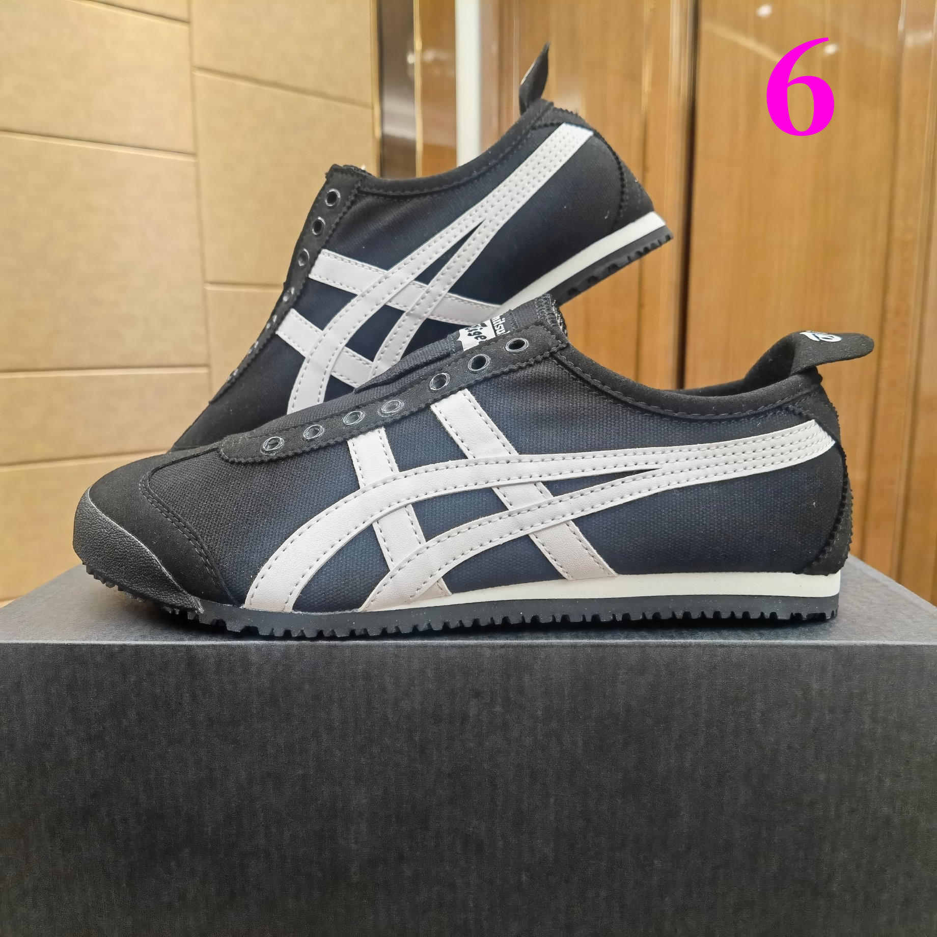 ⬆️23648-Asics-378 gallery