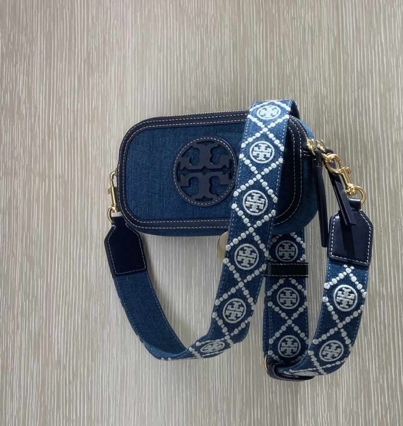 ⬆️23654-Tory Burch-715 gallery