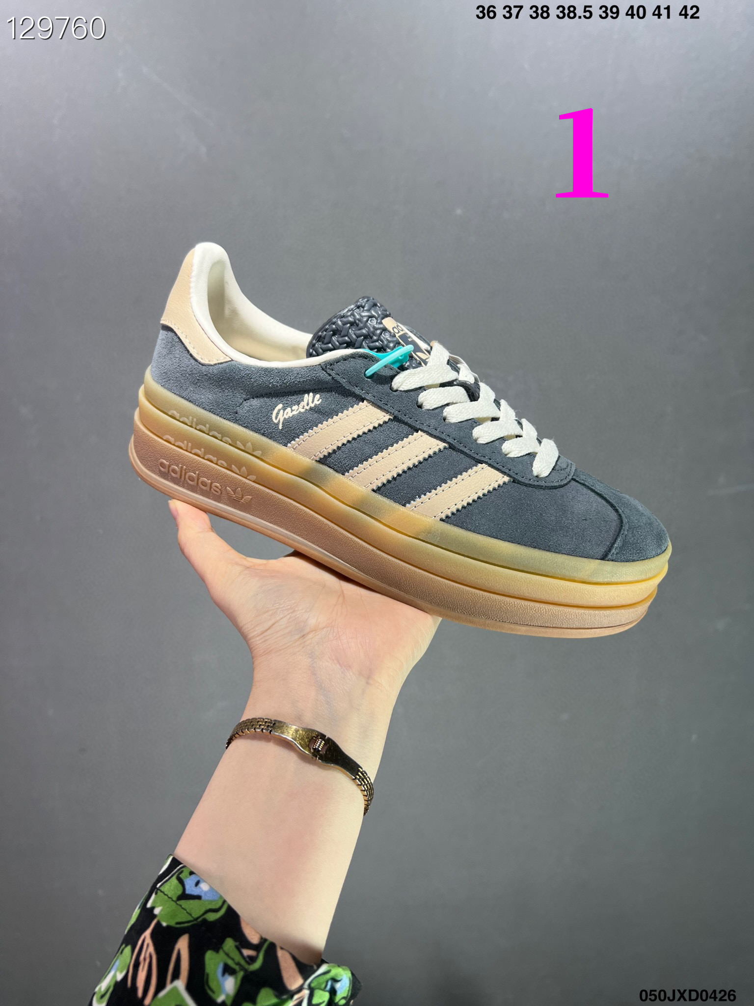 ⬆️23660-Adidas-529 gallery