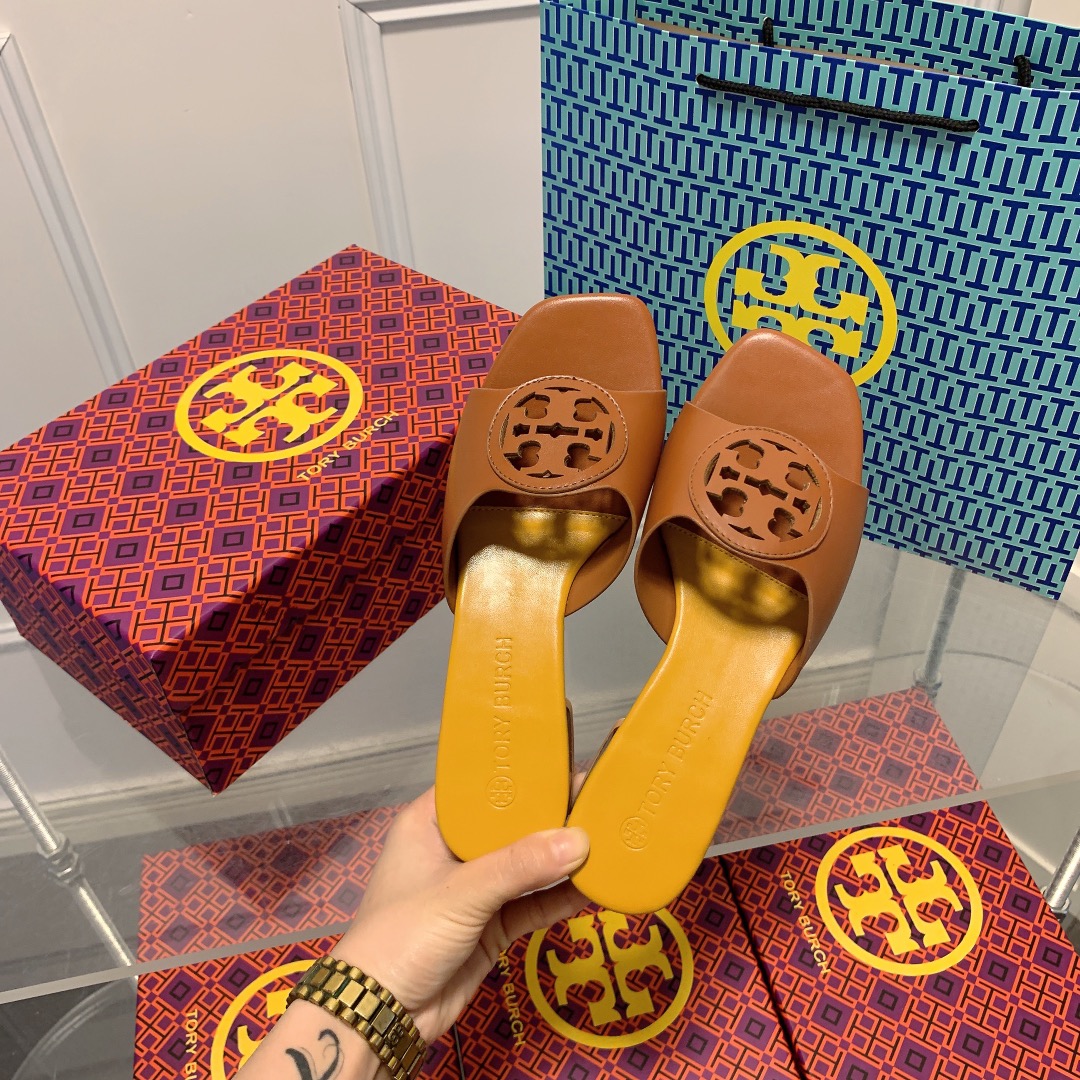 ⬆️23674-Tory Burch-535 gallery