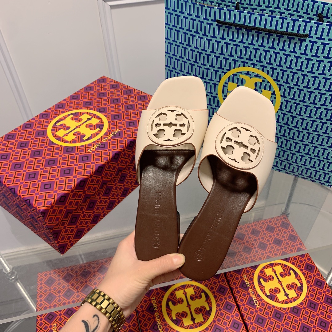 ⬆️23674-Tory Burch-535 gallery