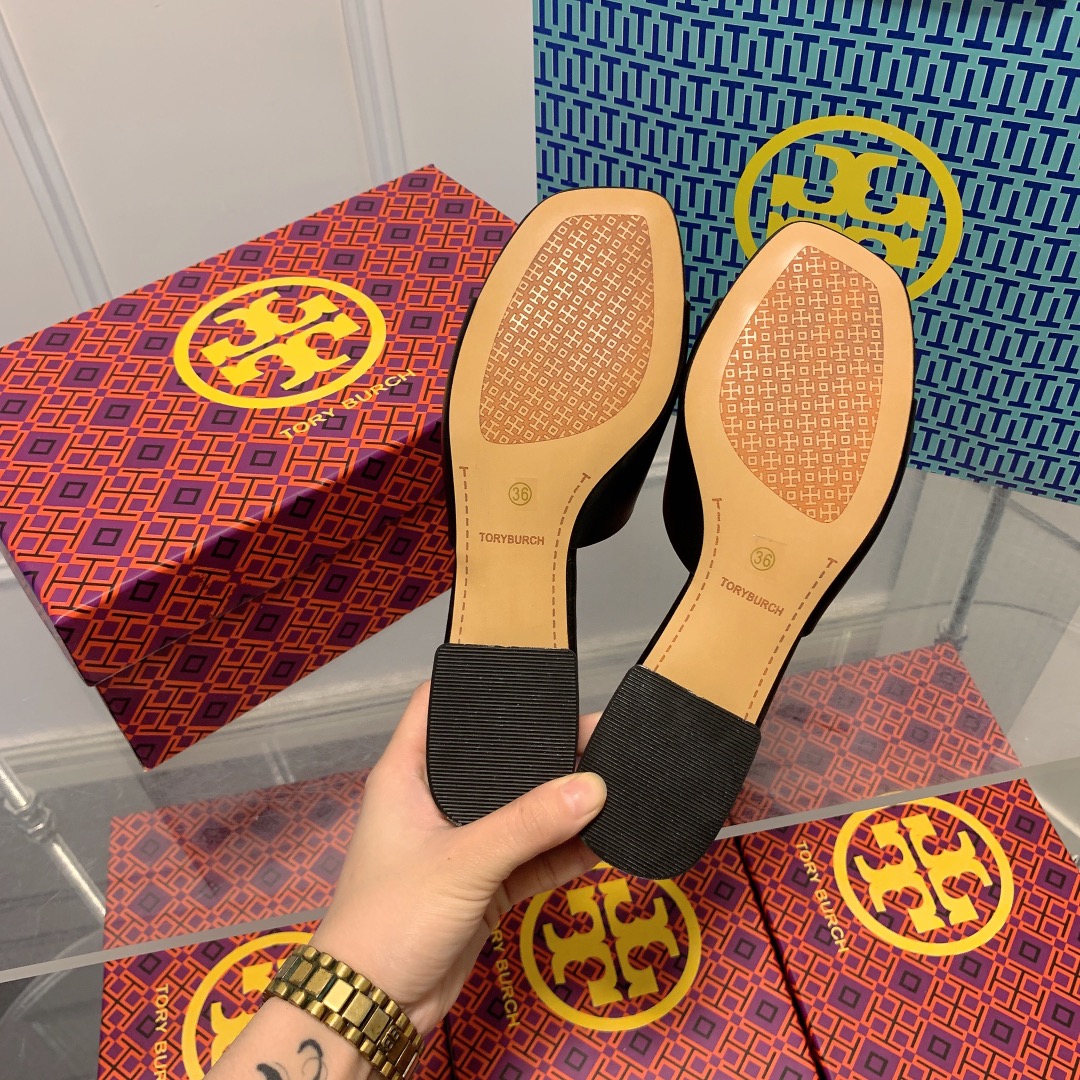 ⬆️23674-Tory Burch-535 gallery