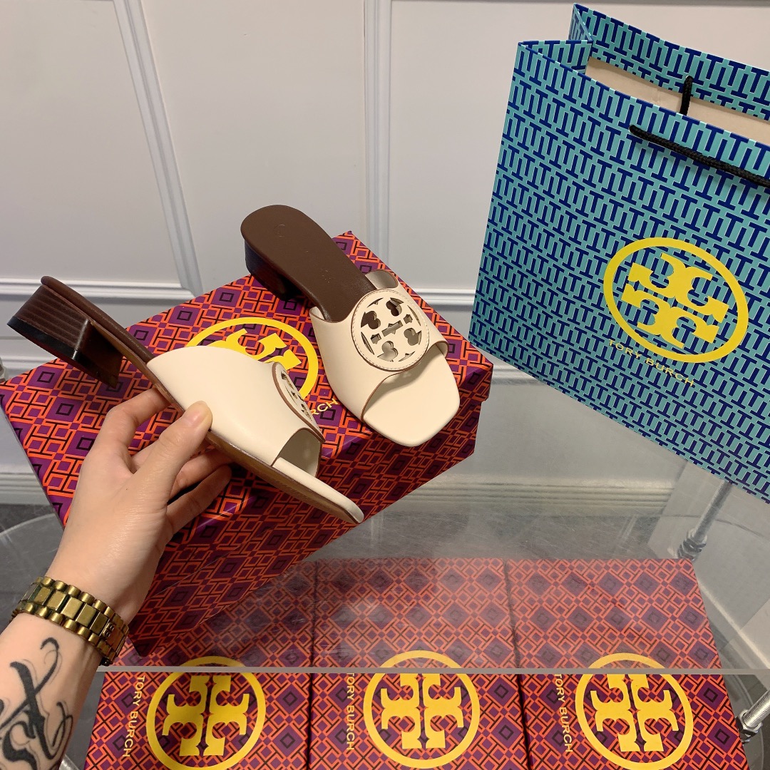 ⬆️23674-Tory Burch-535 gallery