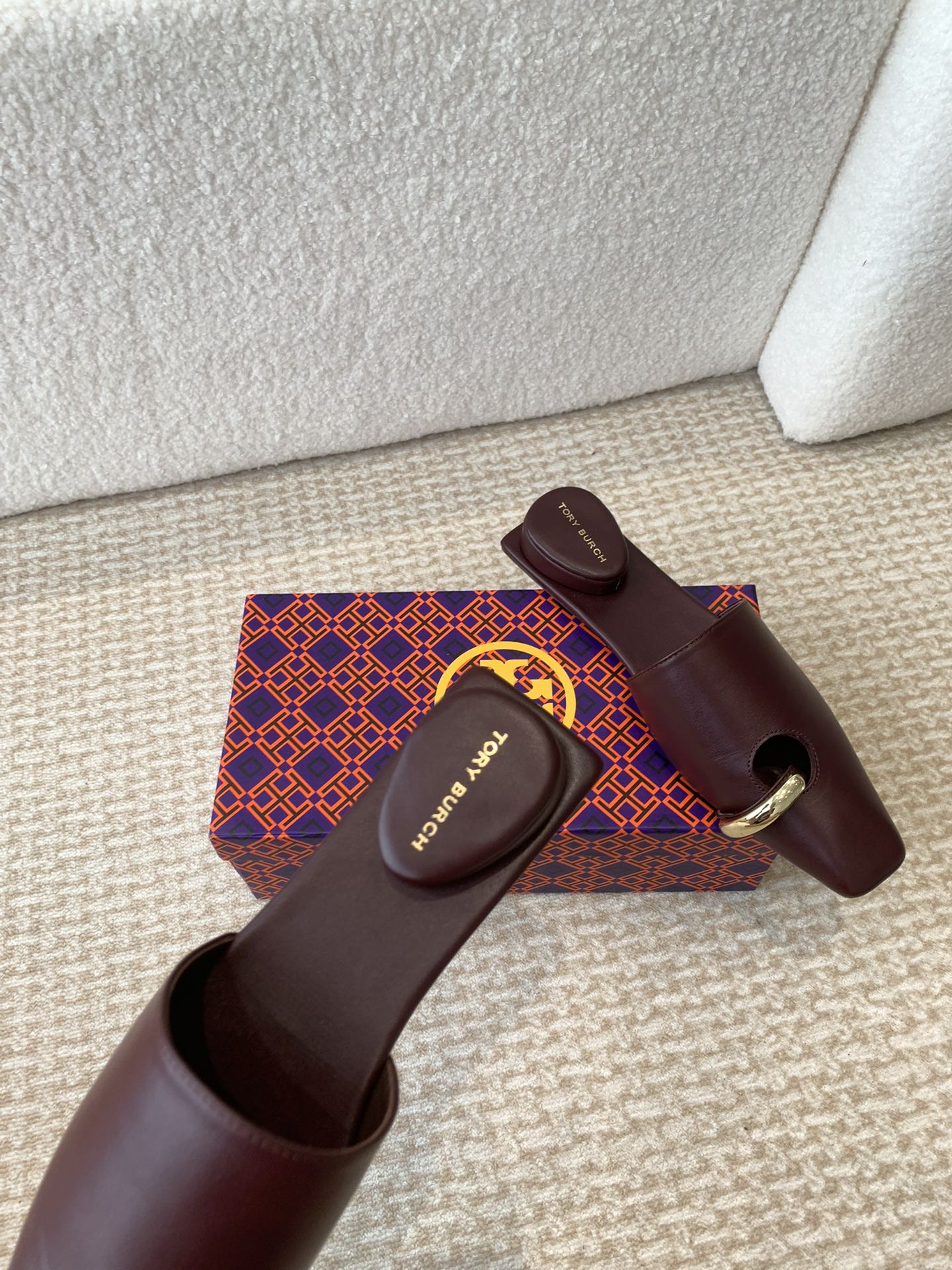 ⬆️23713-Tory Burch-888 gallery