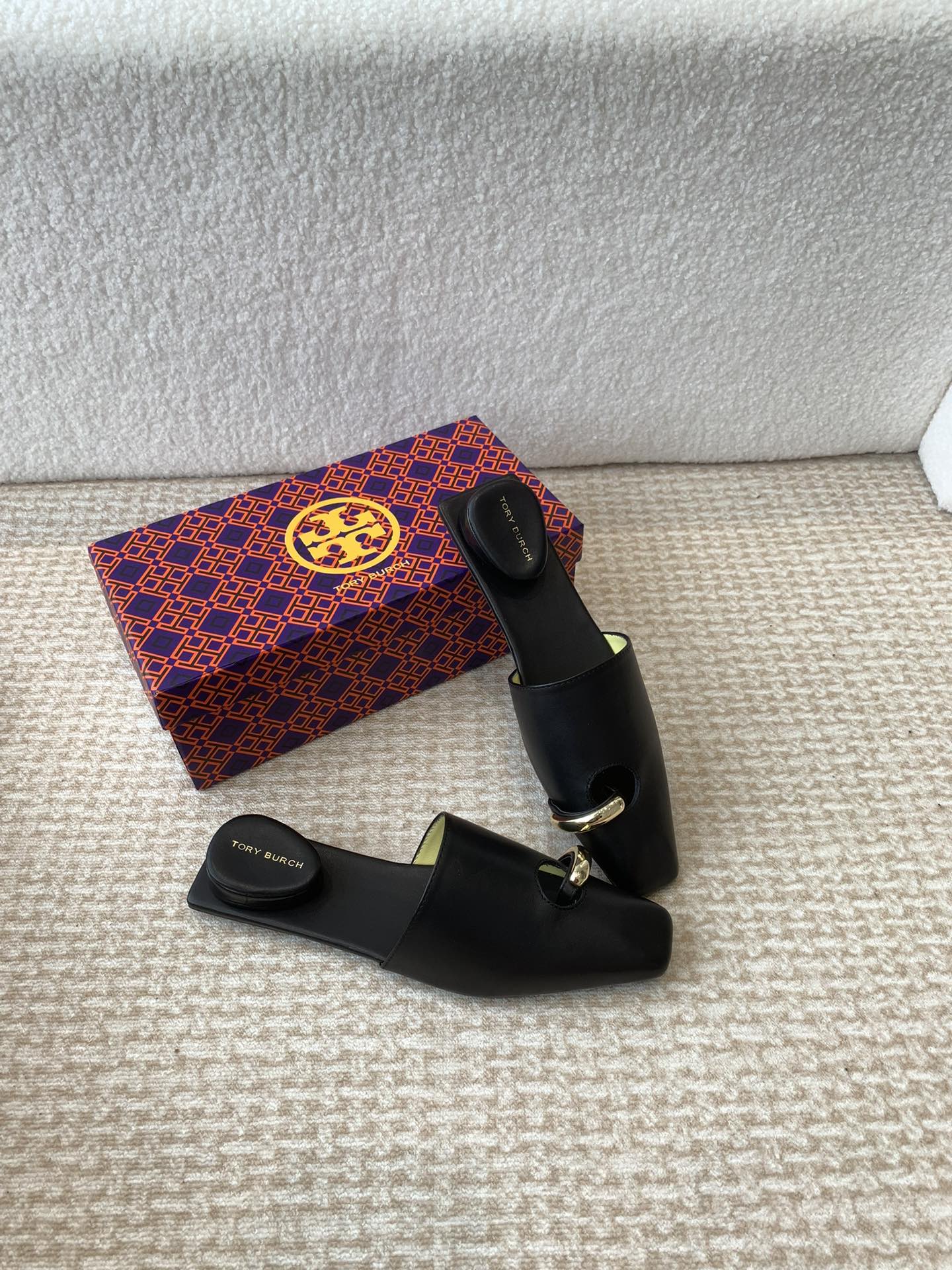 ⬆️23713-Tory Burch-888 gallery