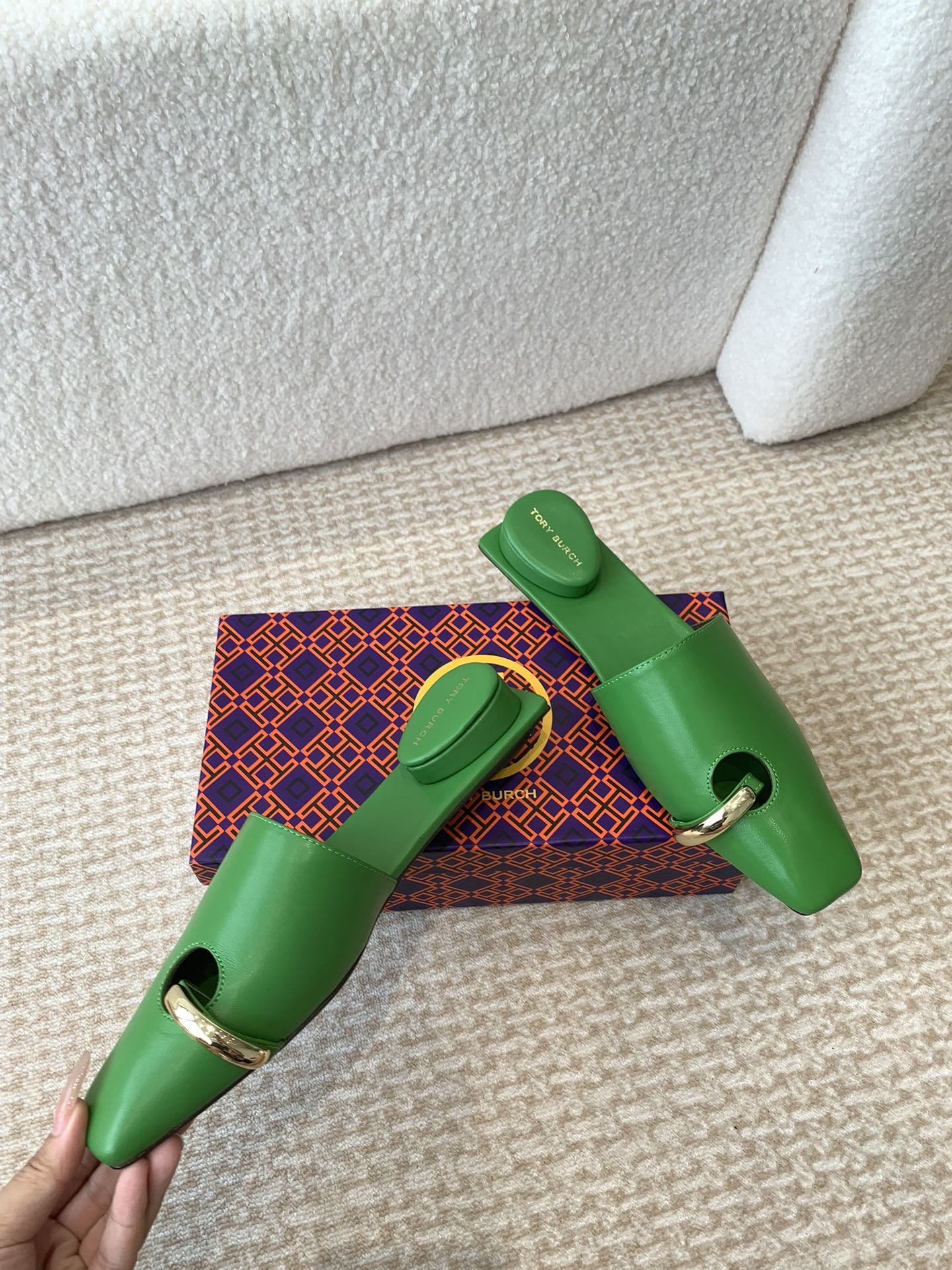 ⬆️23713-Tory Burch-888 gallery