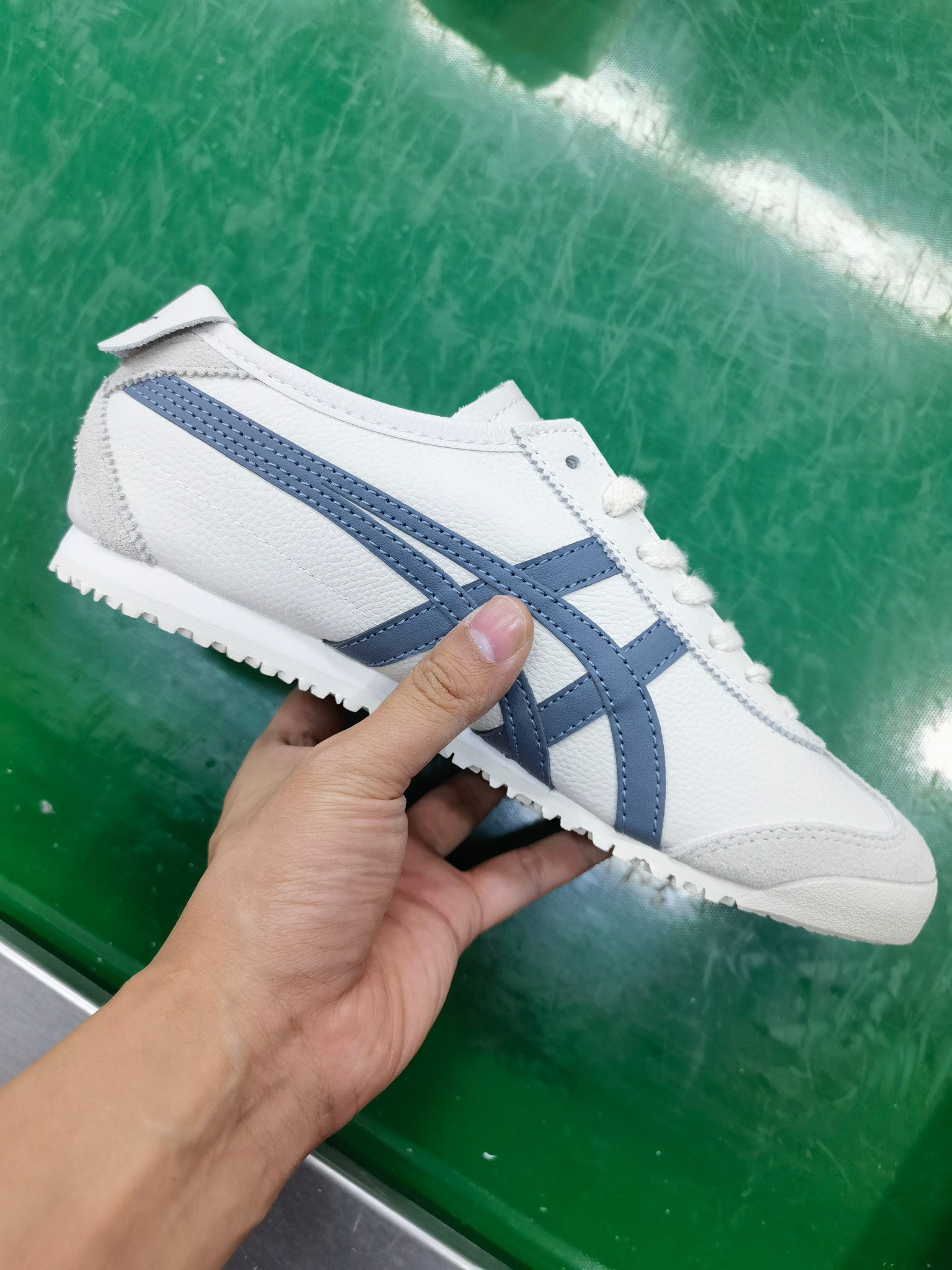 ⬆️23726-Asics-489 gallery