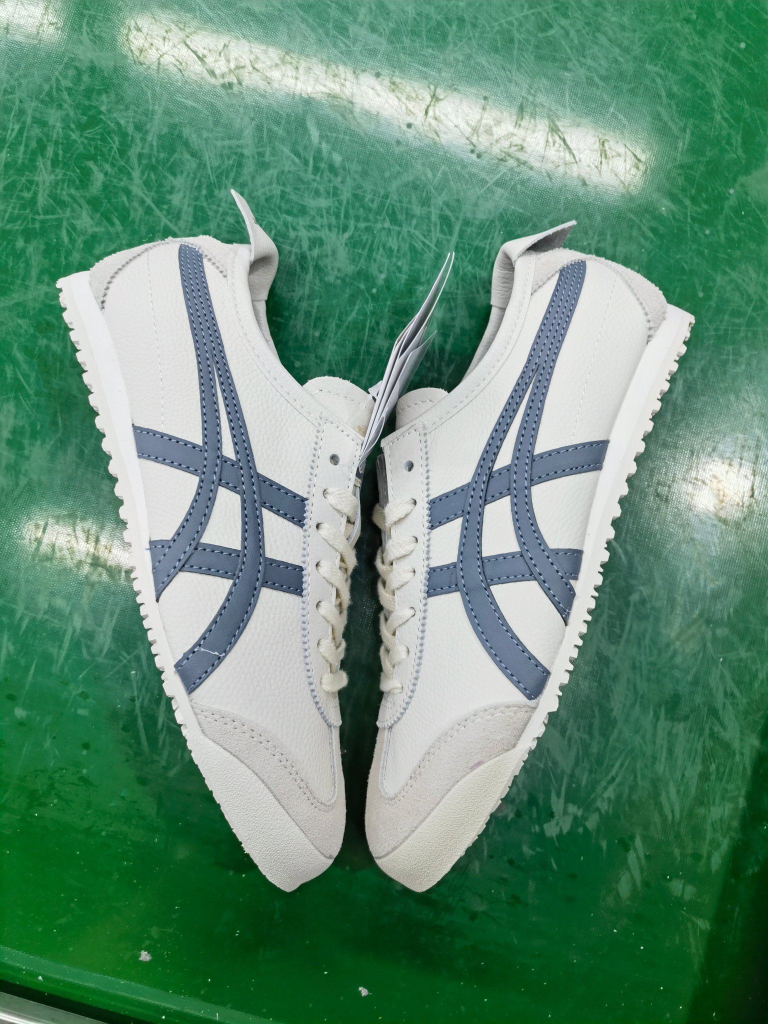 ⬆️23726-Asics-489 gallery