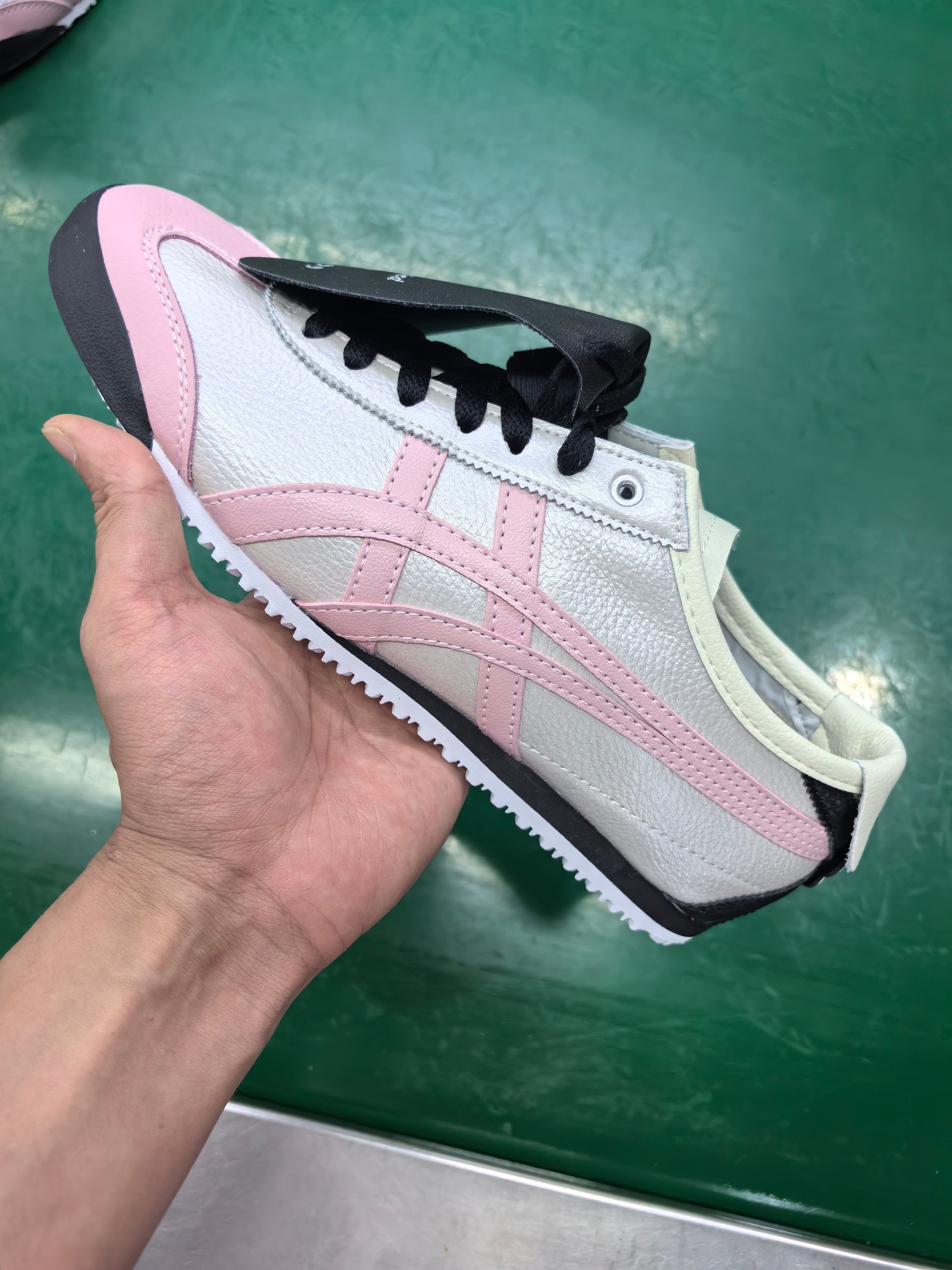 ⬆️23726-Asics-489 gallery