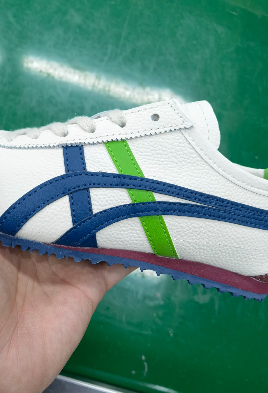 ⬆️23726-Asics-489 gallery