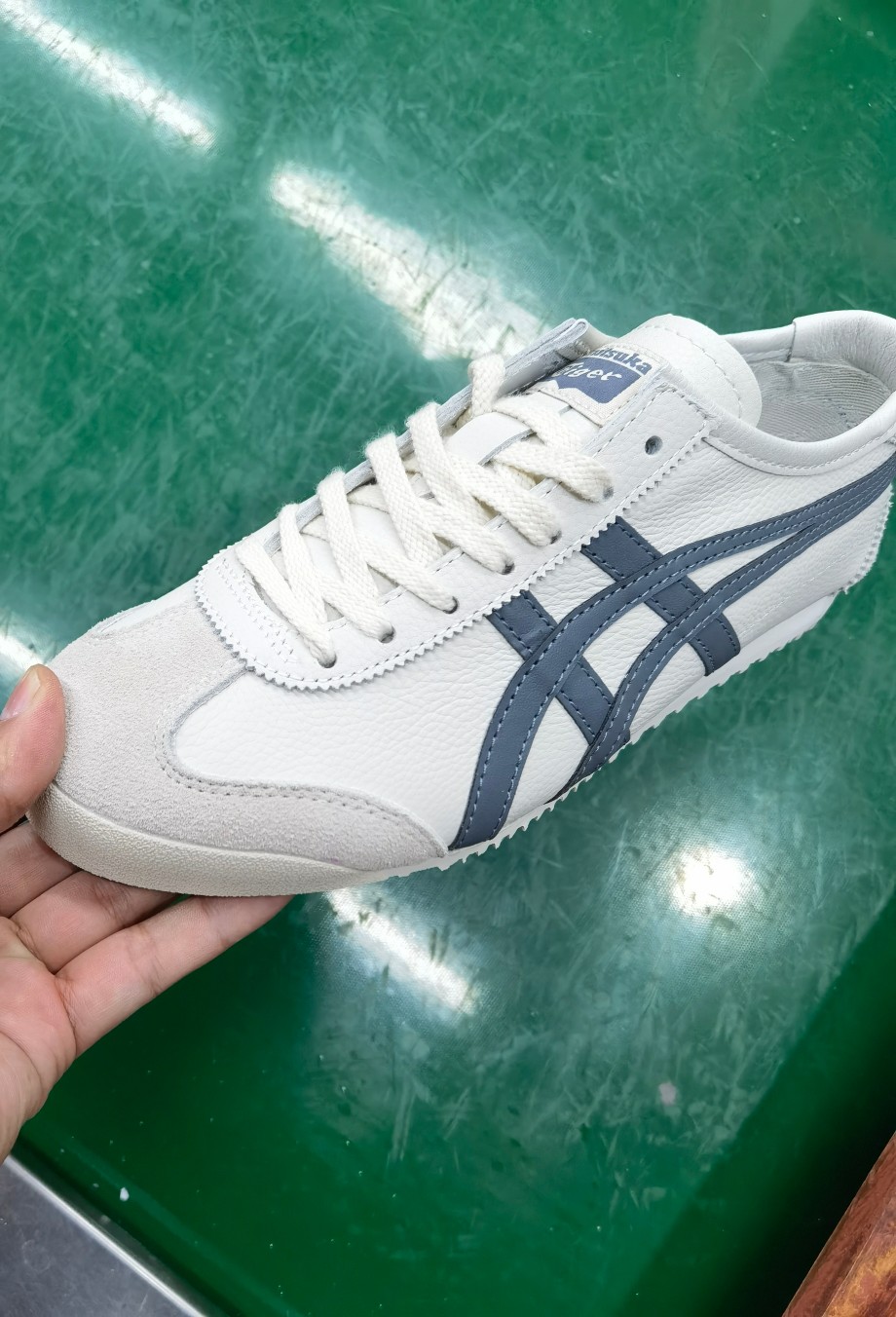 ⬆️23726-Asics-489 gallery