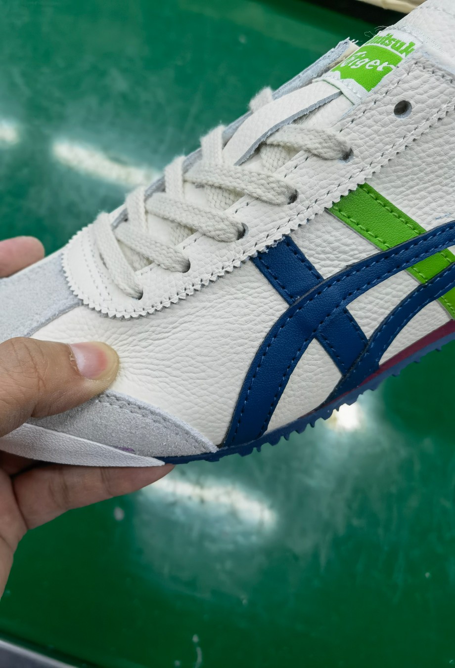 ⬆️23726-Asics-489 gallery