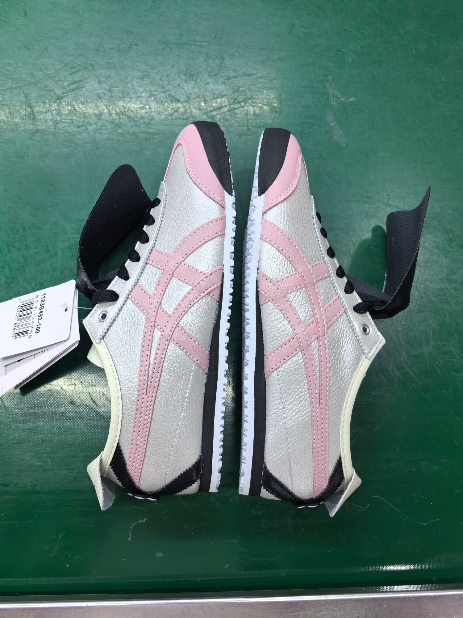 ⬆️23726-Asics-489 gallery