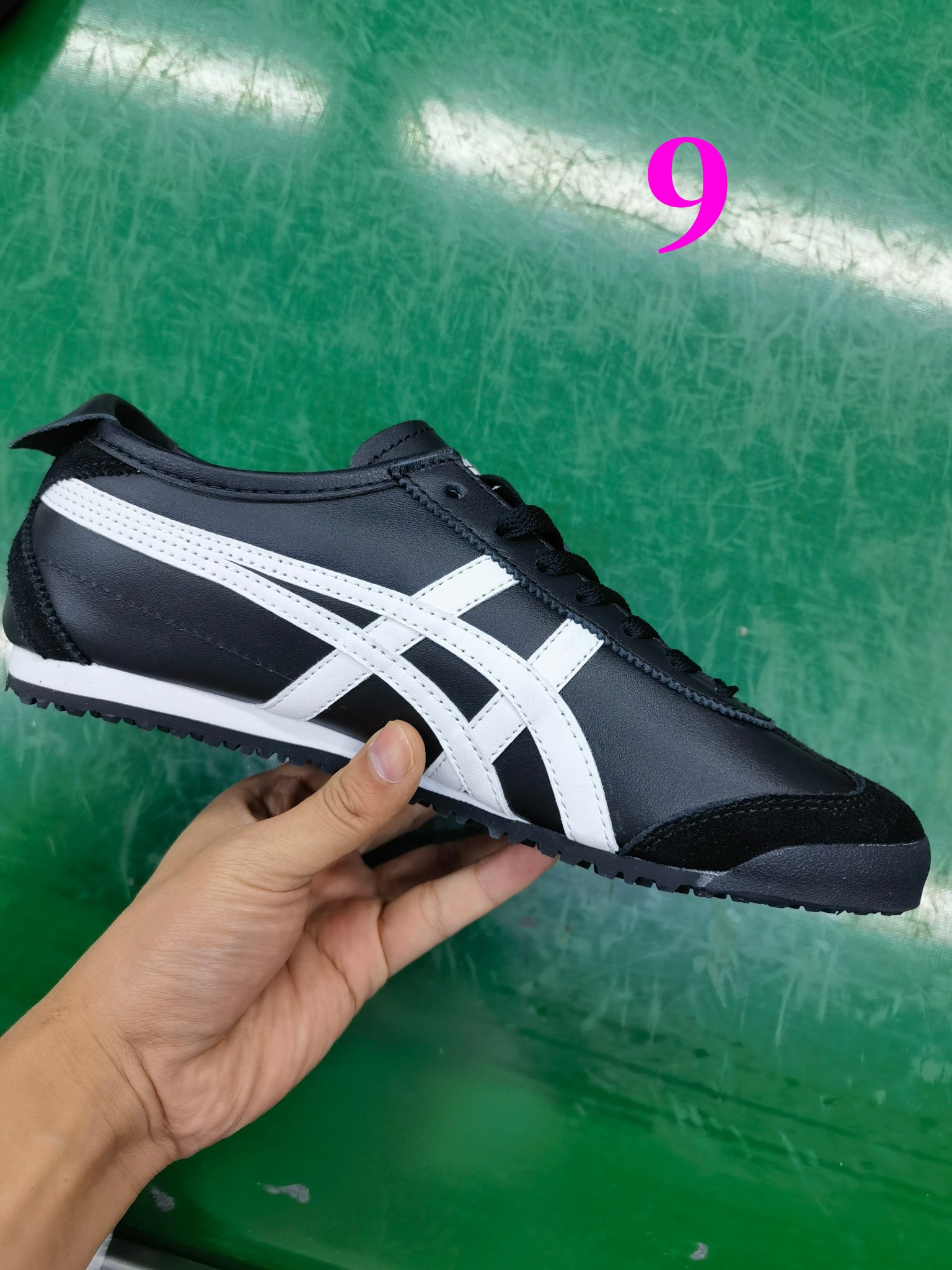 ⬆️23726-Asics-489 gallery