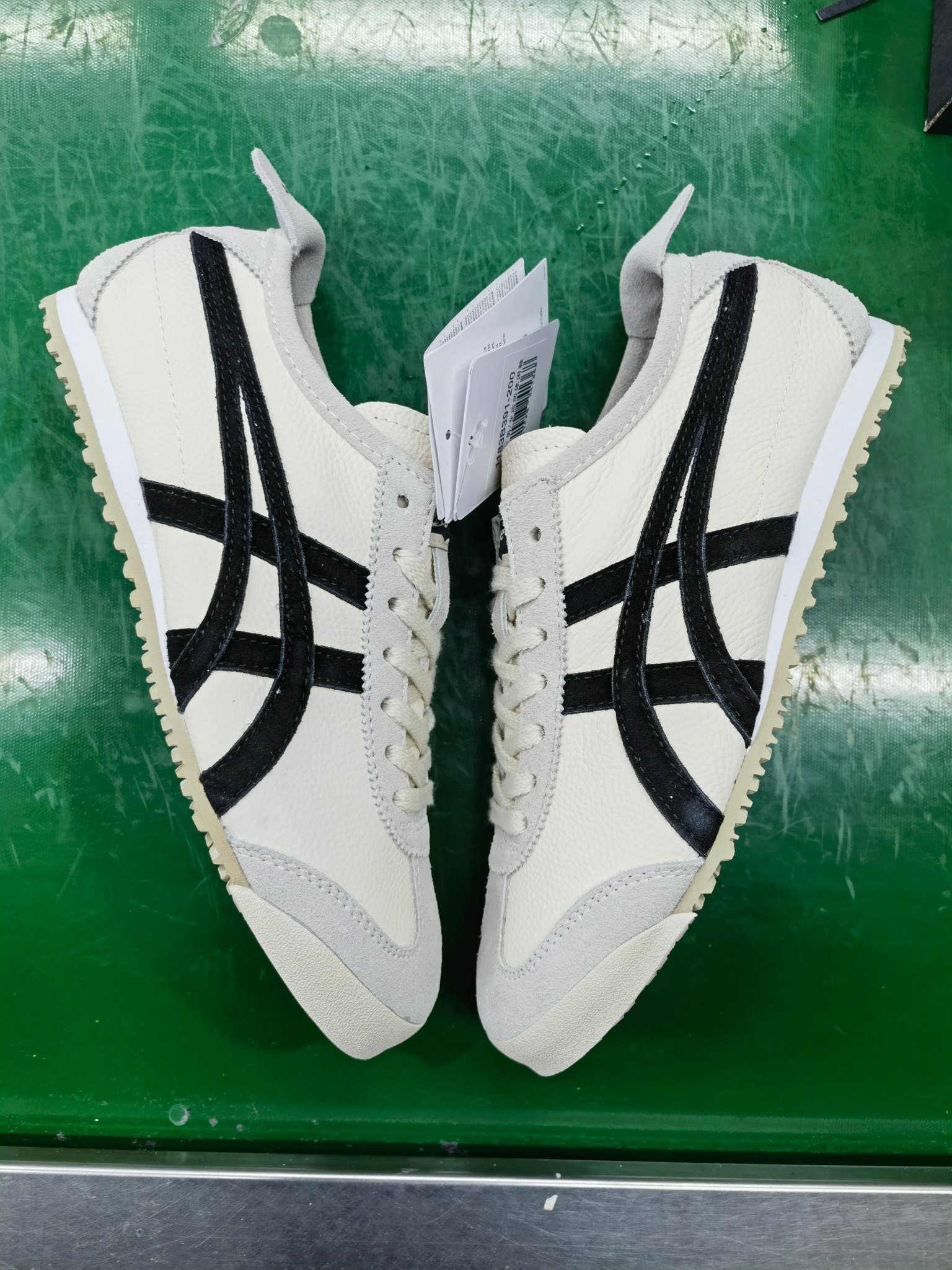 ⬆️23726-Asics-489 gallery