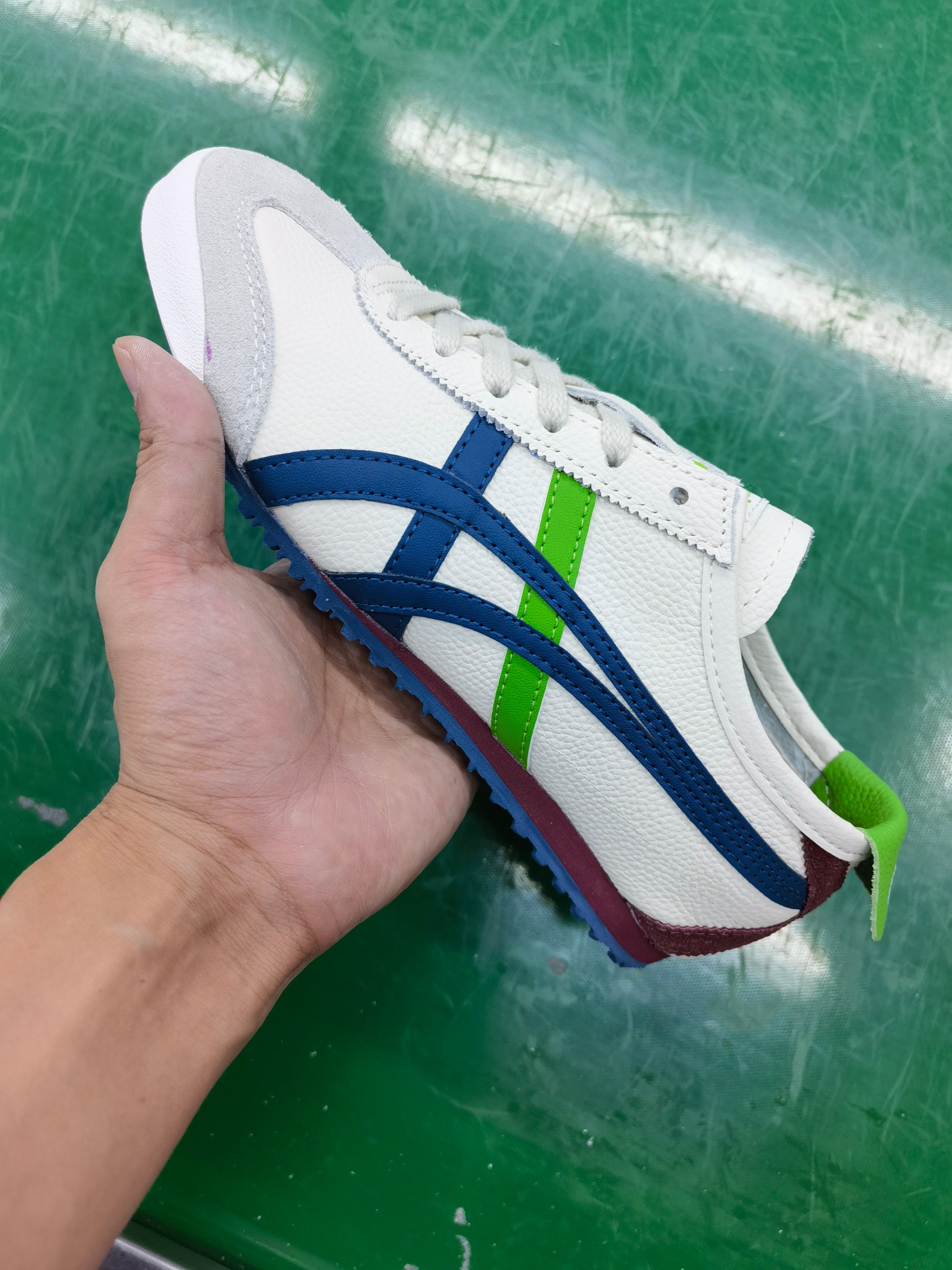 ⬆️23726-Asics-489 gallery