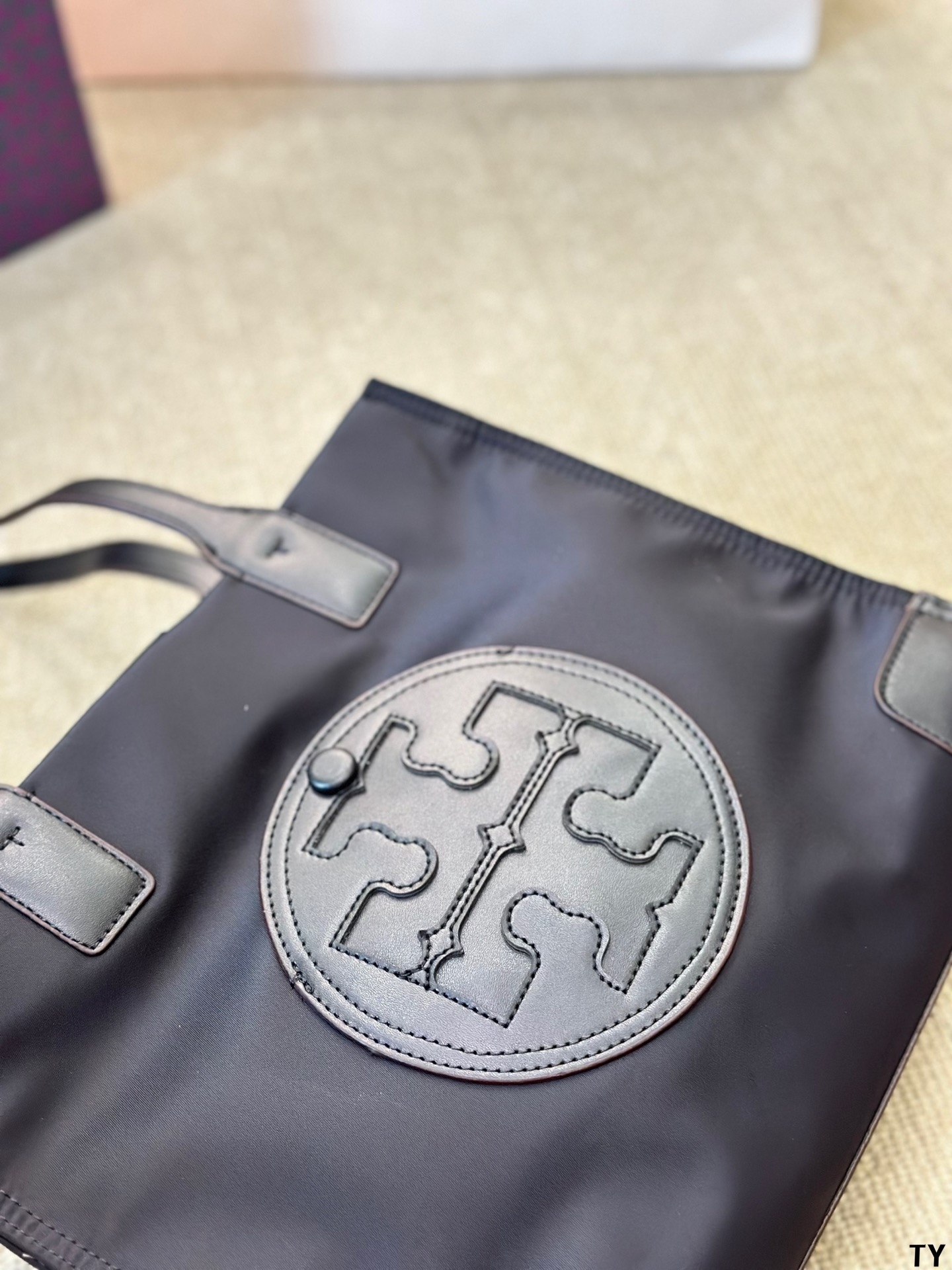 ⬆️23731-Tory Burch-455 gallery