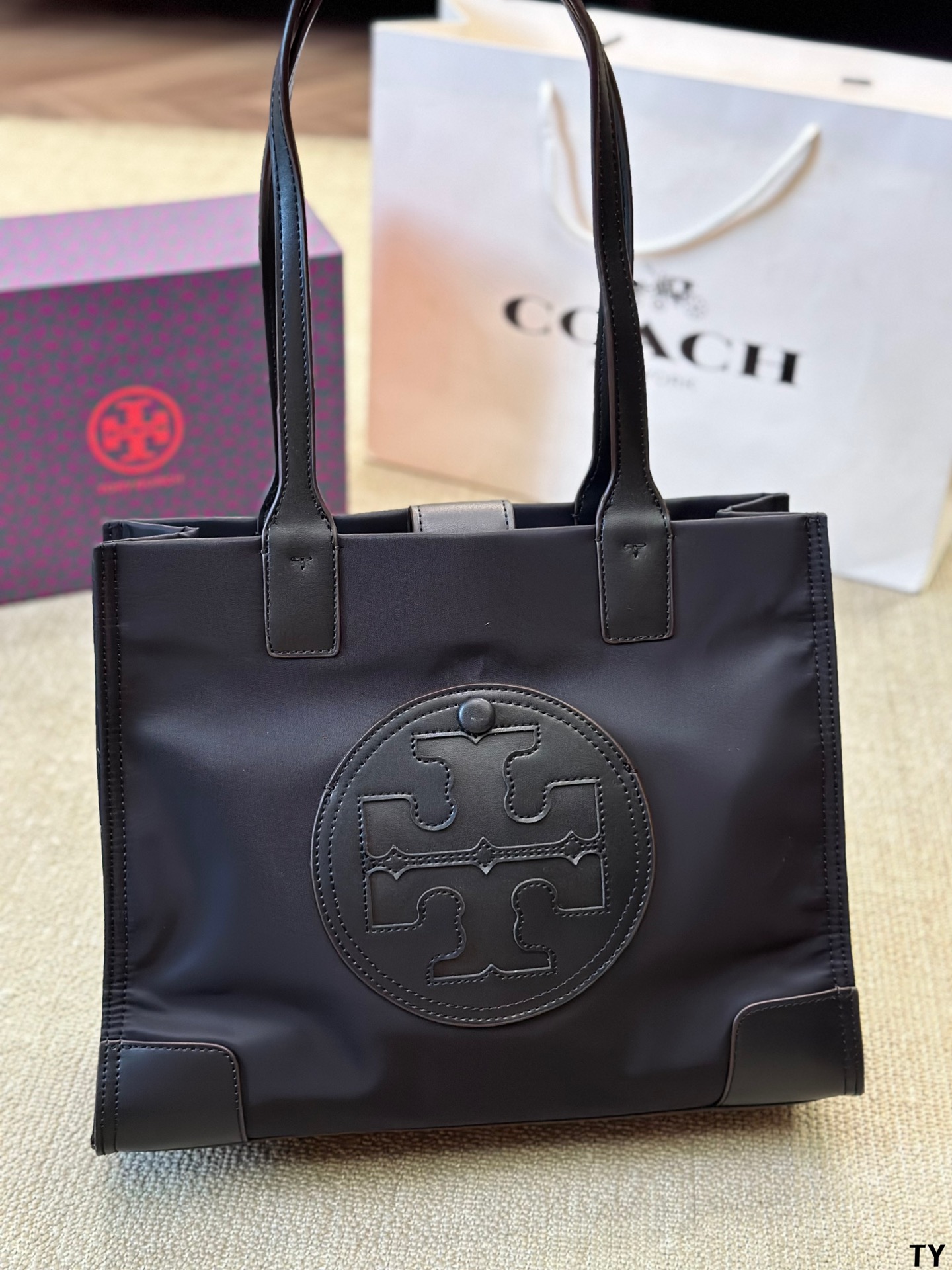 ⬆️23731-Tory Burch-455 gallery