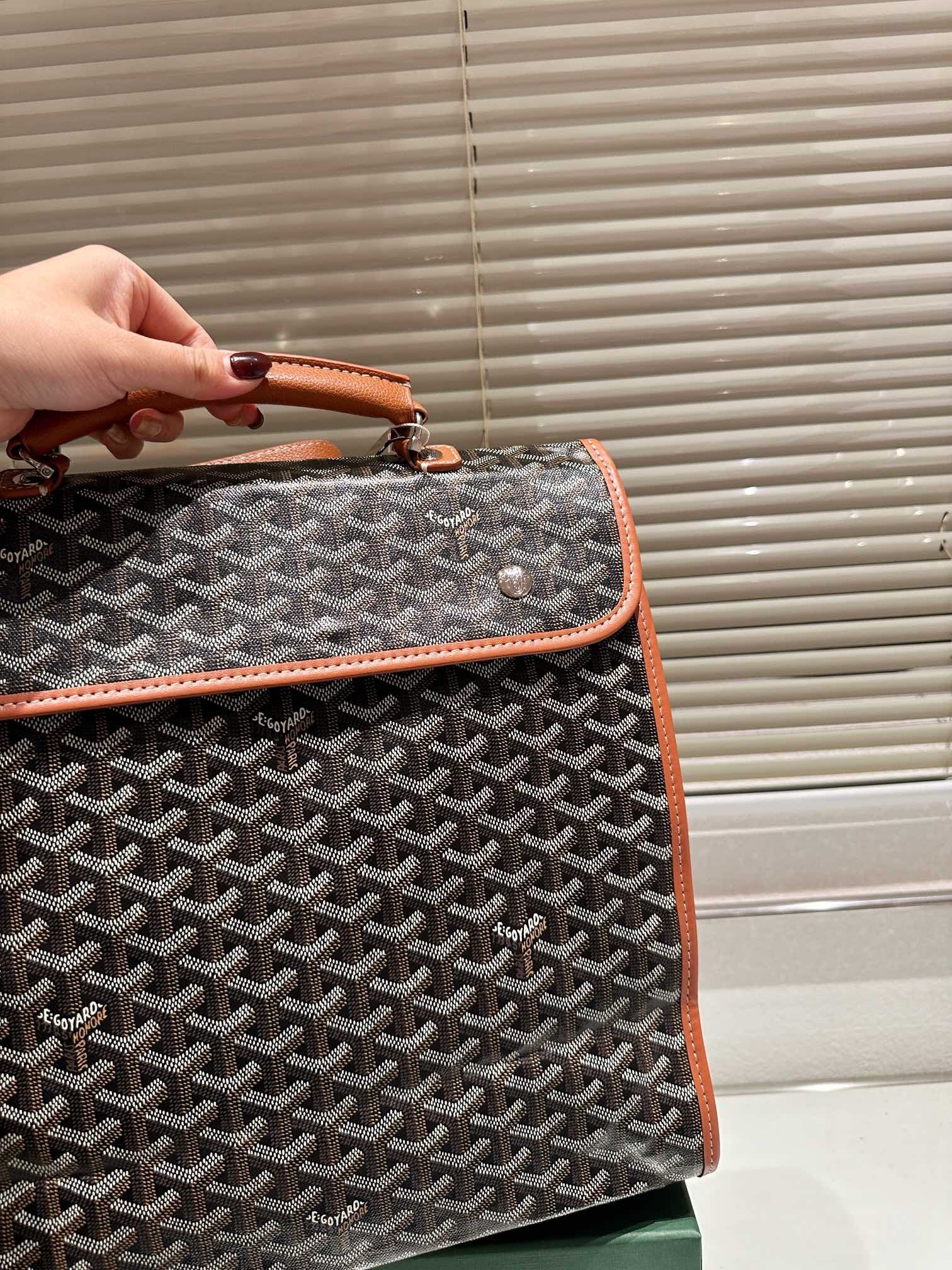 ⬆️23746- GOYARD -588 gallery