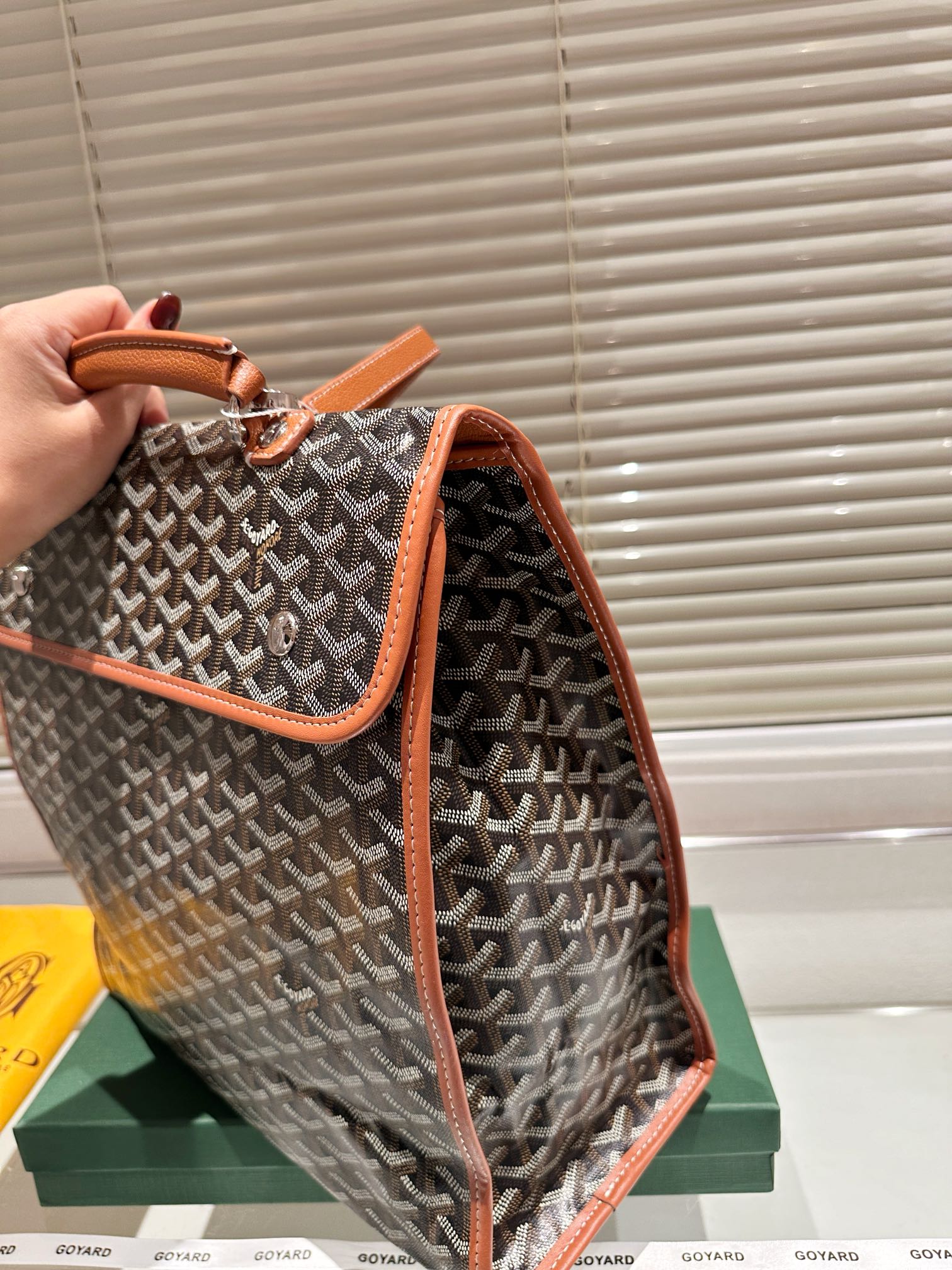 ⬆️23746- GOYARD -588 gallery