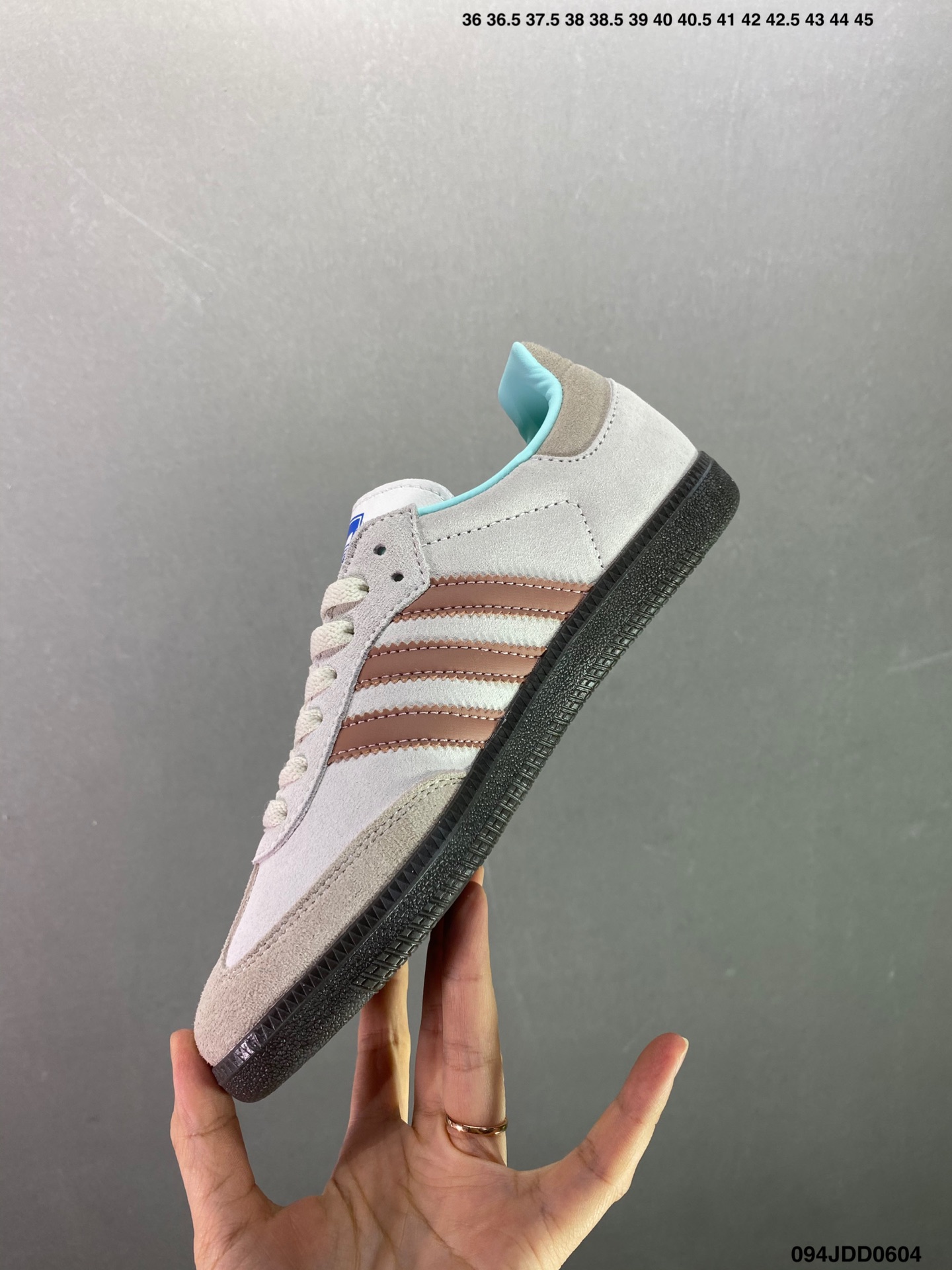 ⬆️23757-Adidas-480 gallery