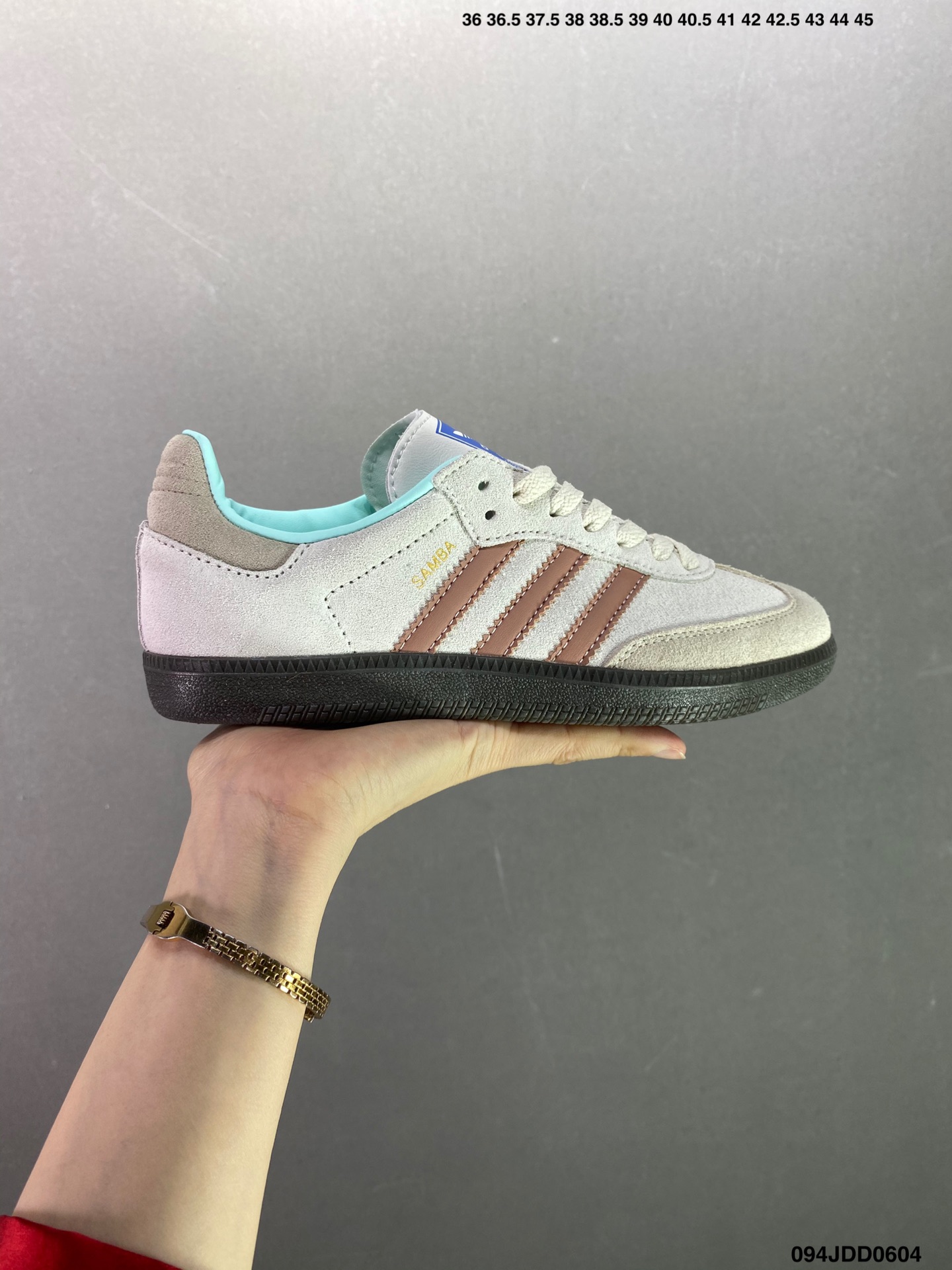 ⬆️23757-Adidas-480 gallery