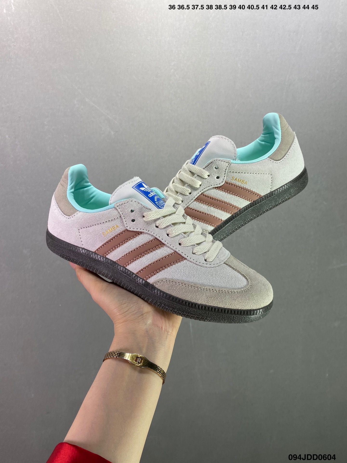 ⬆️23757-Adidas-480 gallery