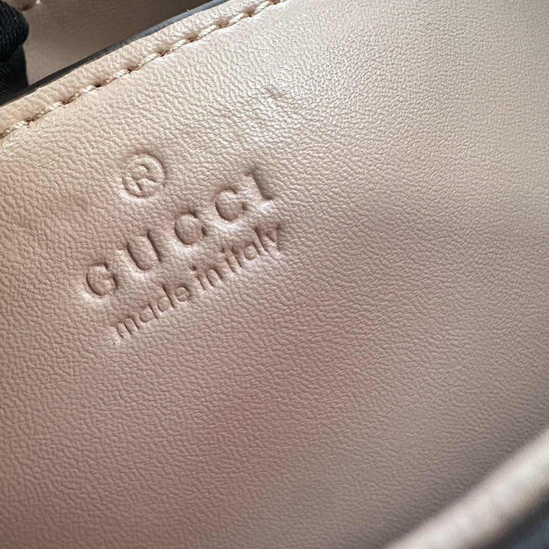 ⬆️23764-Gucci-480 gallery