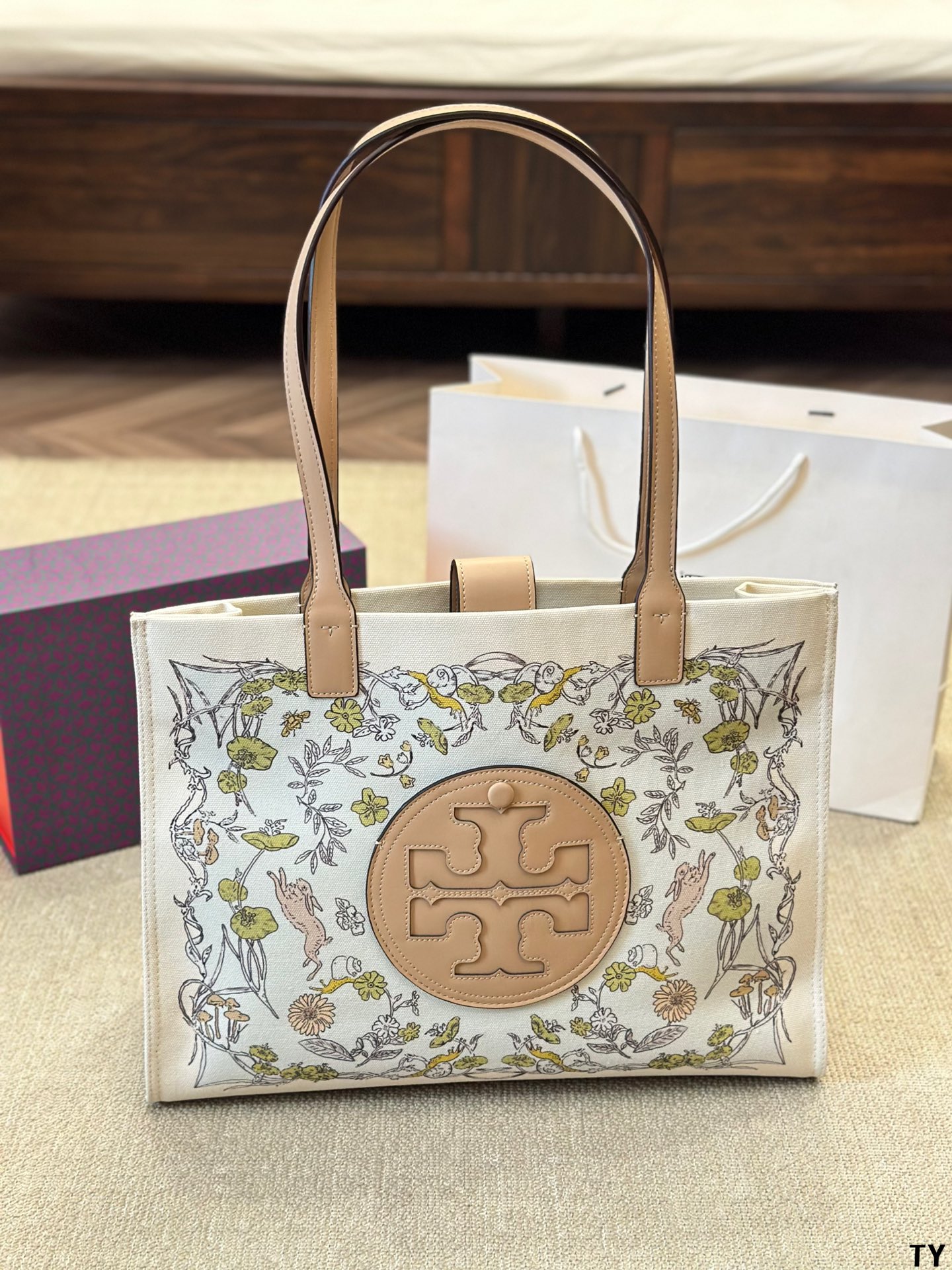 ⬆️23770-Tory Burch-465 gallery