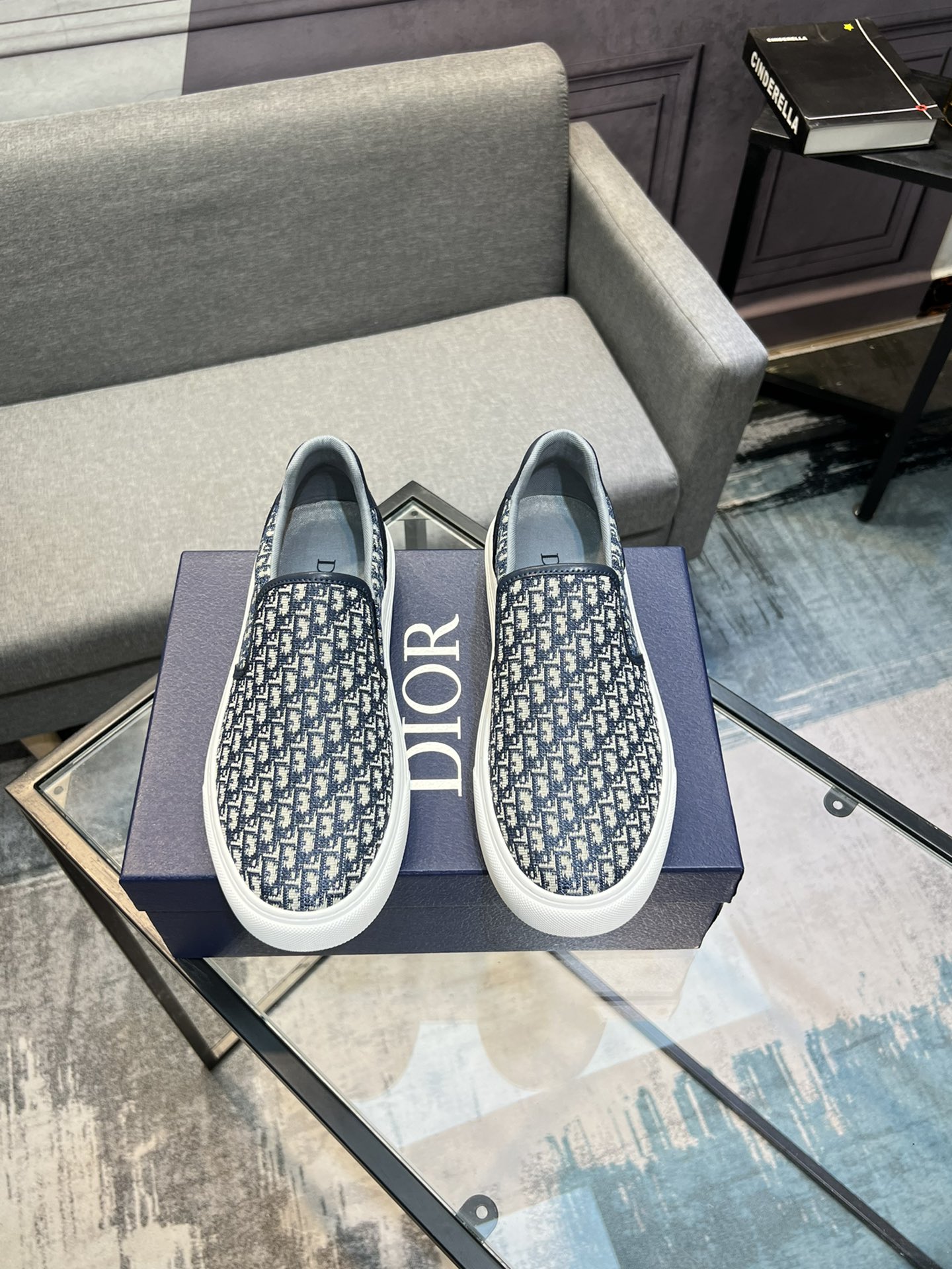 ⬆️23784-DIOR-650 gallery