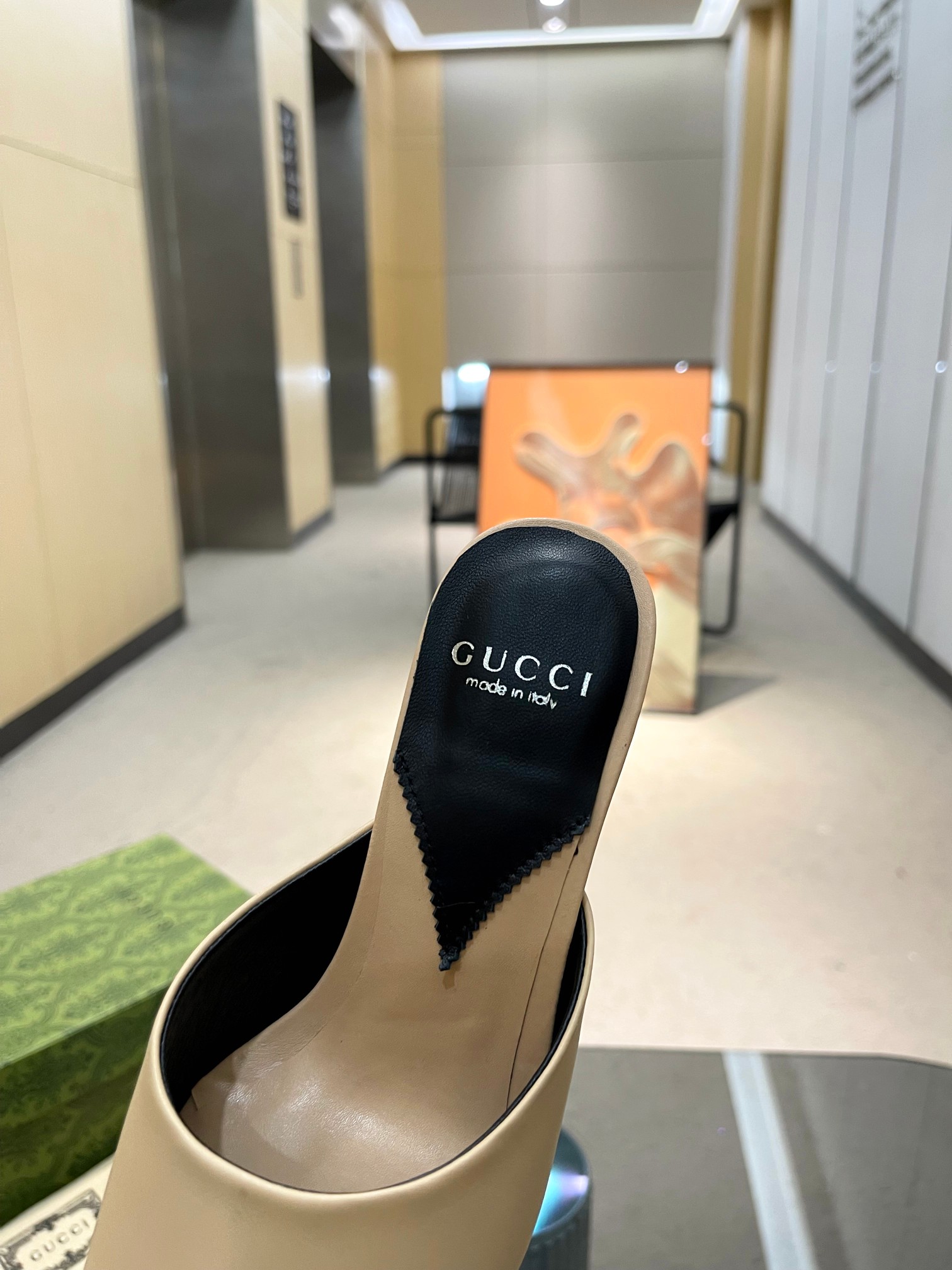 😀23852-Gucci-805 gallery