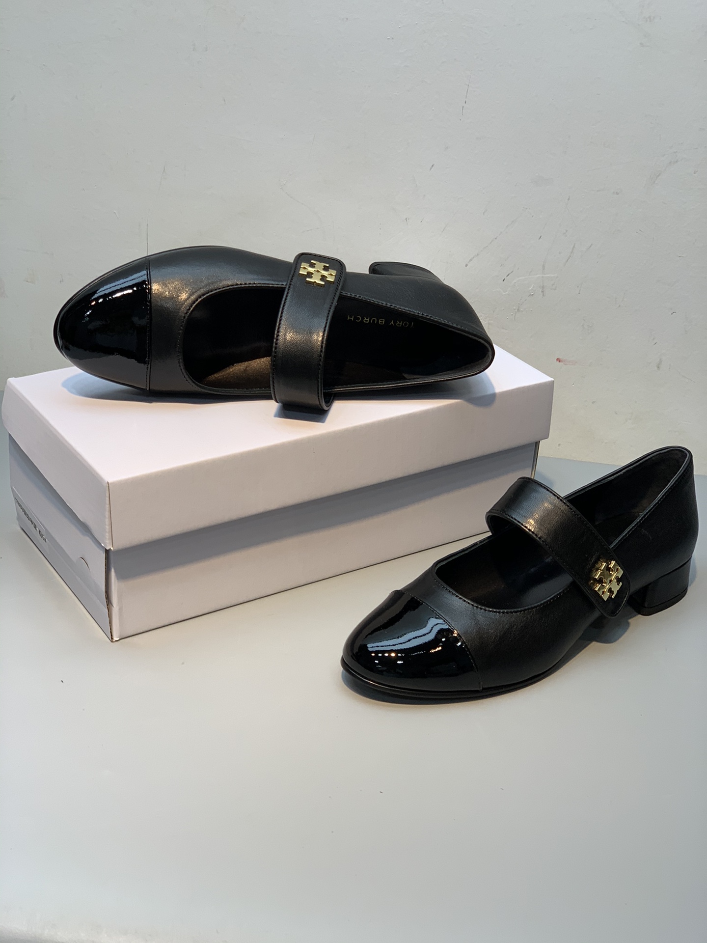 ⬆️23858-Tory Burch-855 gallery