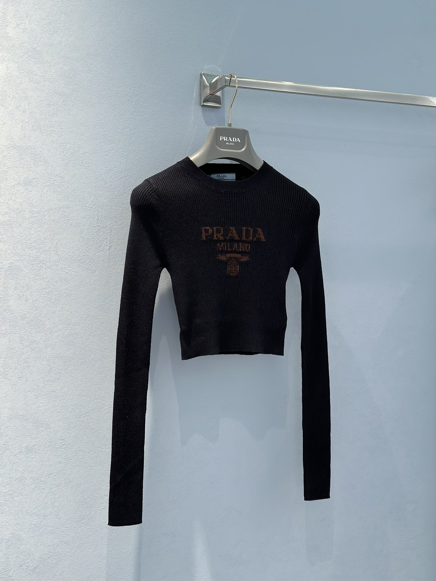 ⬆️23917-Prada-319 gallery