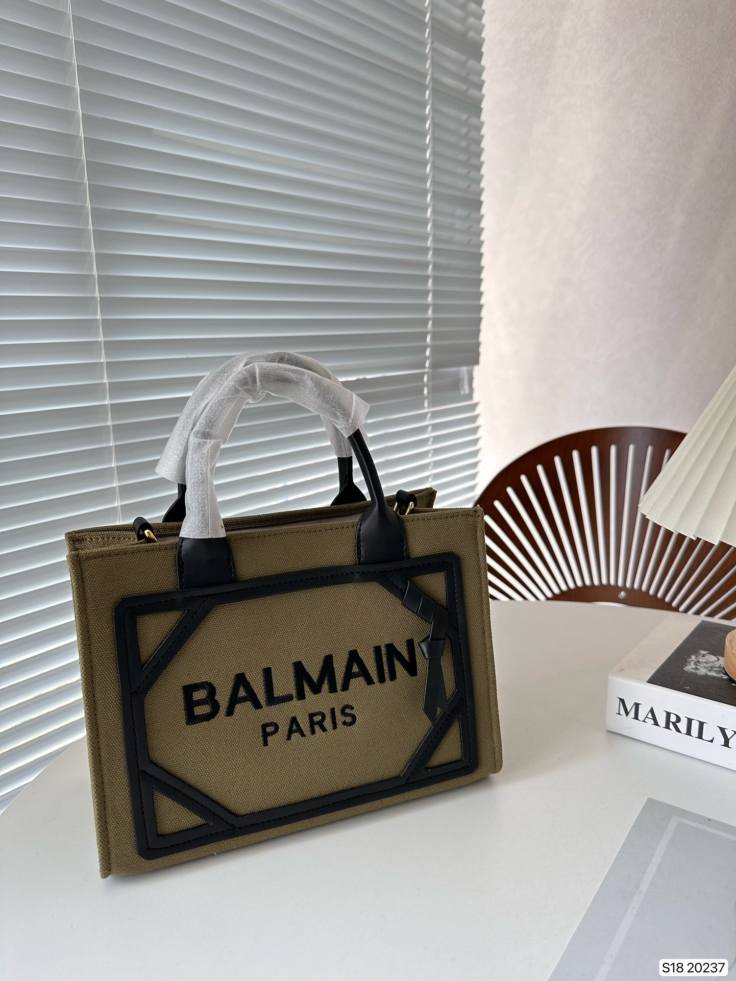 😀23942-Balmain-435 gallery