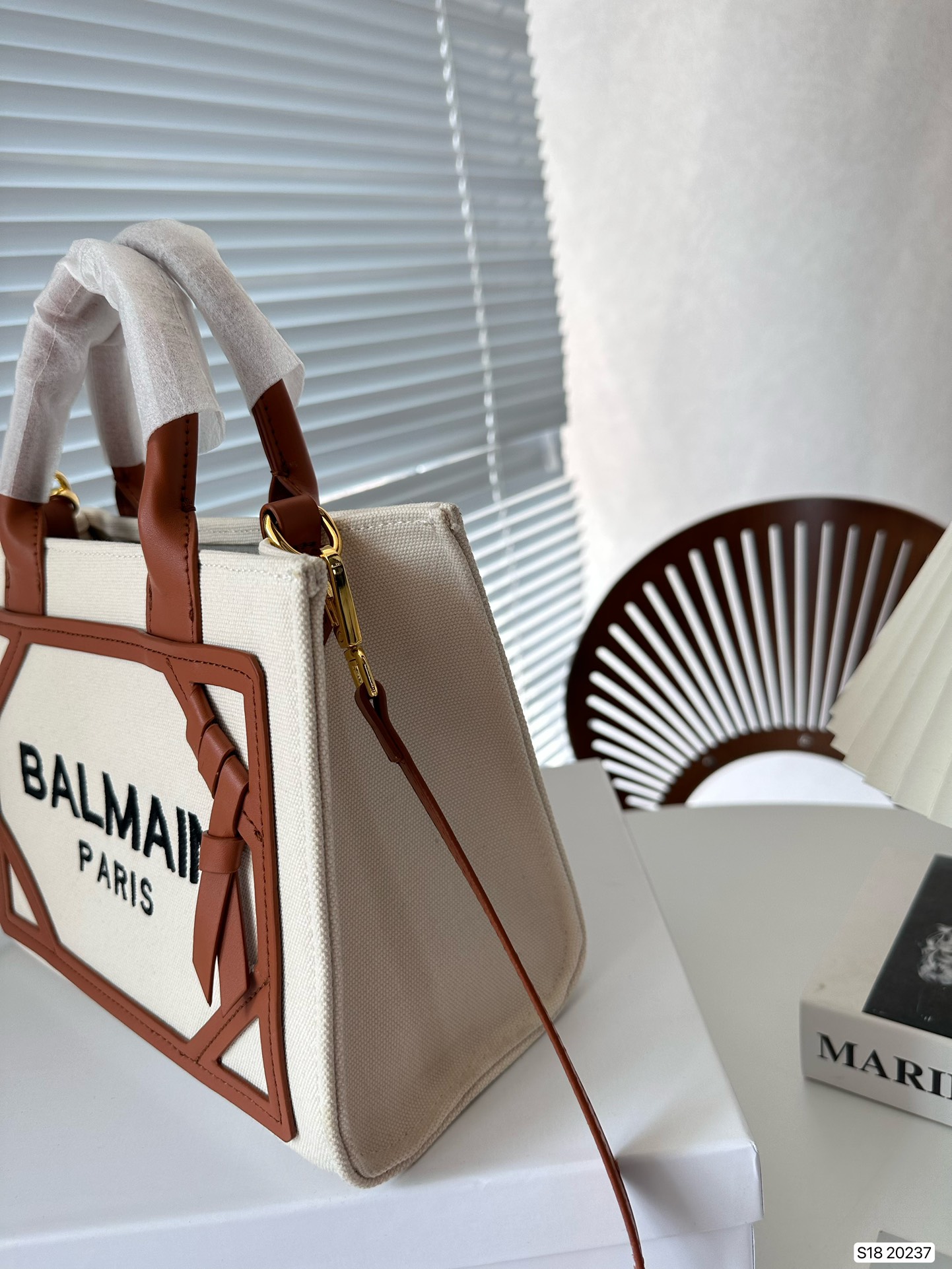 😀23942-Balmain-435 gallery