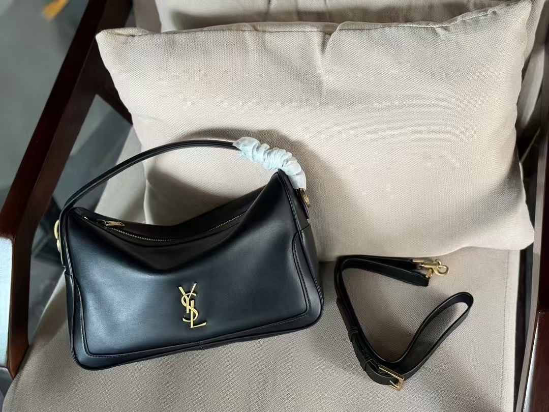 ⬆️23956-ysl-738 gallery