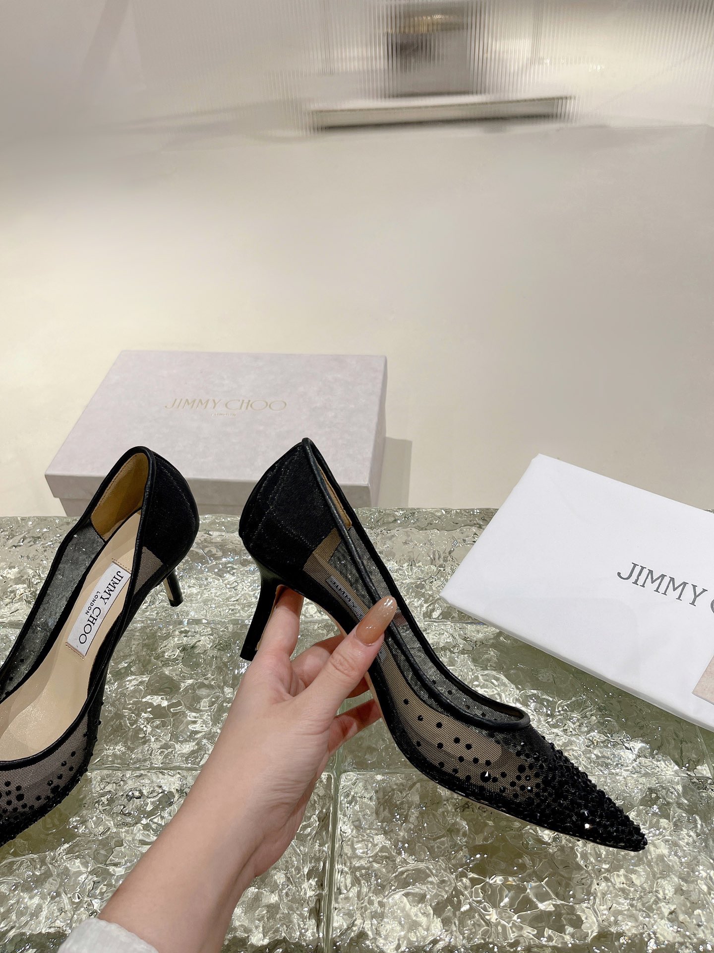 ⬆️23983-jimmy choo-805 gallery